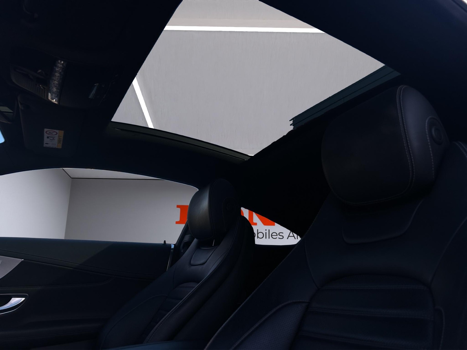 MERCEDES-BENZ C 300 AMG Line-image-7