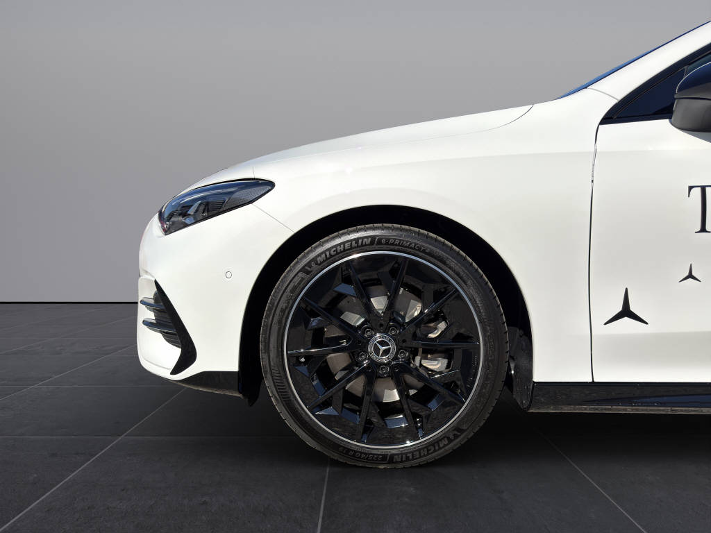 MERCEDES-BENZ CLA 350 EQ Shooting Brake 4matic-image-19