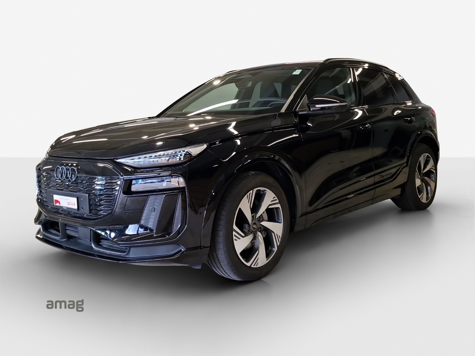 AUDI Q6 e-tron quattro-image-0