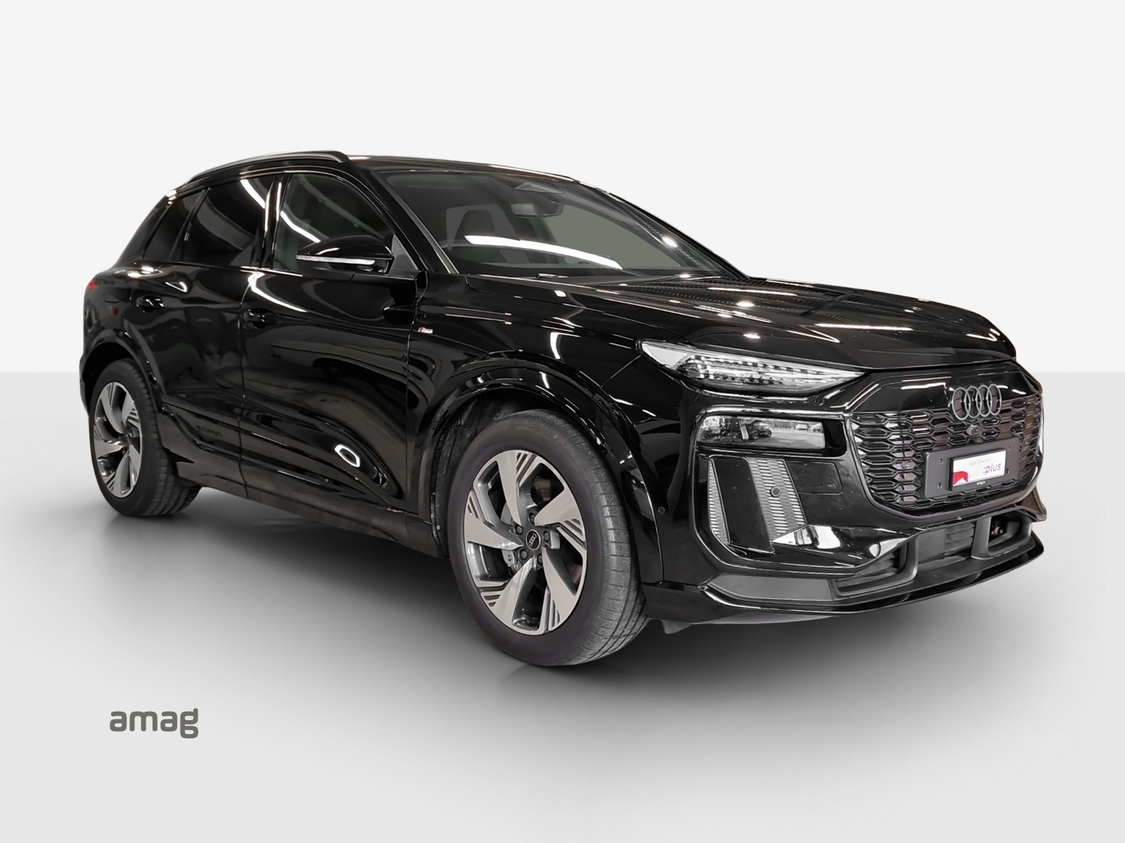 AUDI Q6 e-tron quattro-image-6