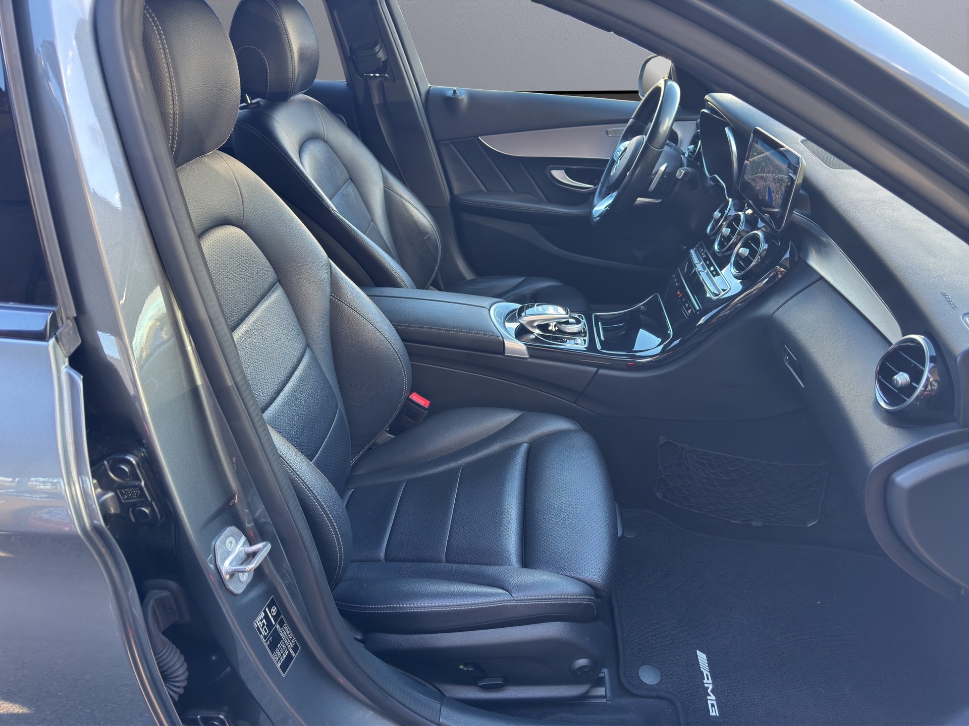 MERCEDES-BENZ C 200 Swiss Star AMG Line 4M 9G-Tronic-image-14