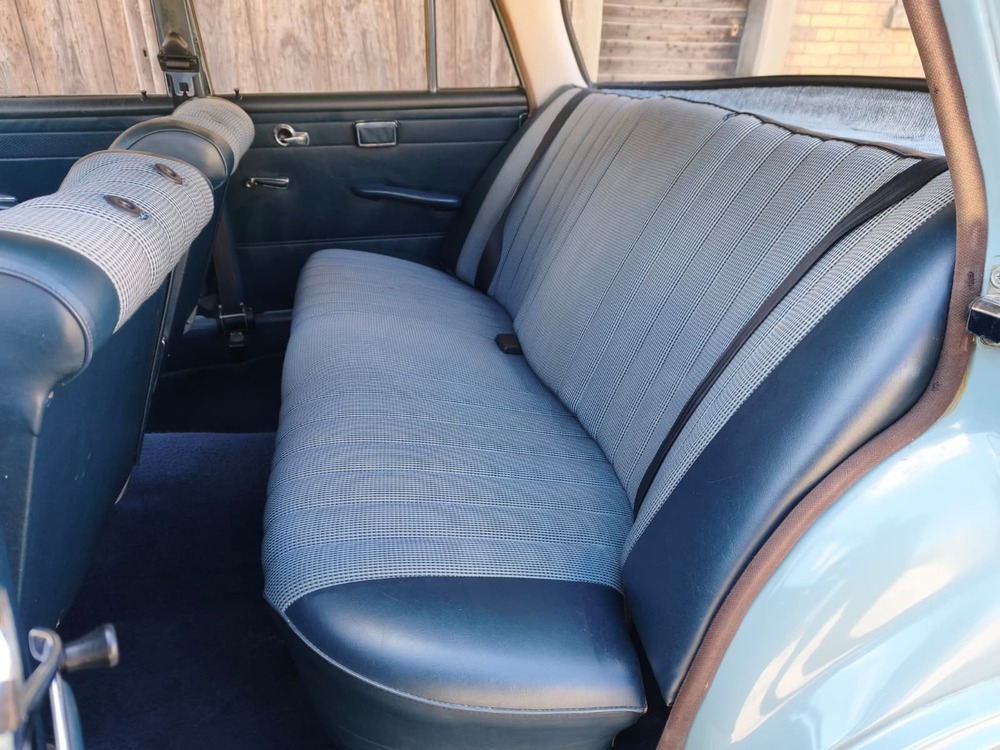 MERCEDES-BENZ 200 Heckflosse-image-7