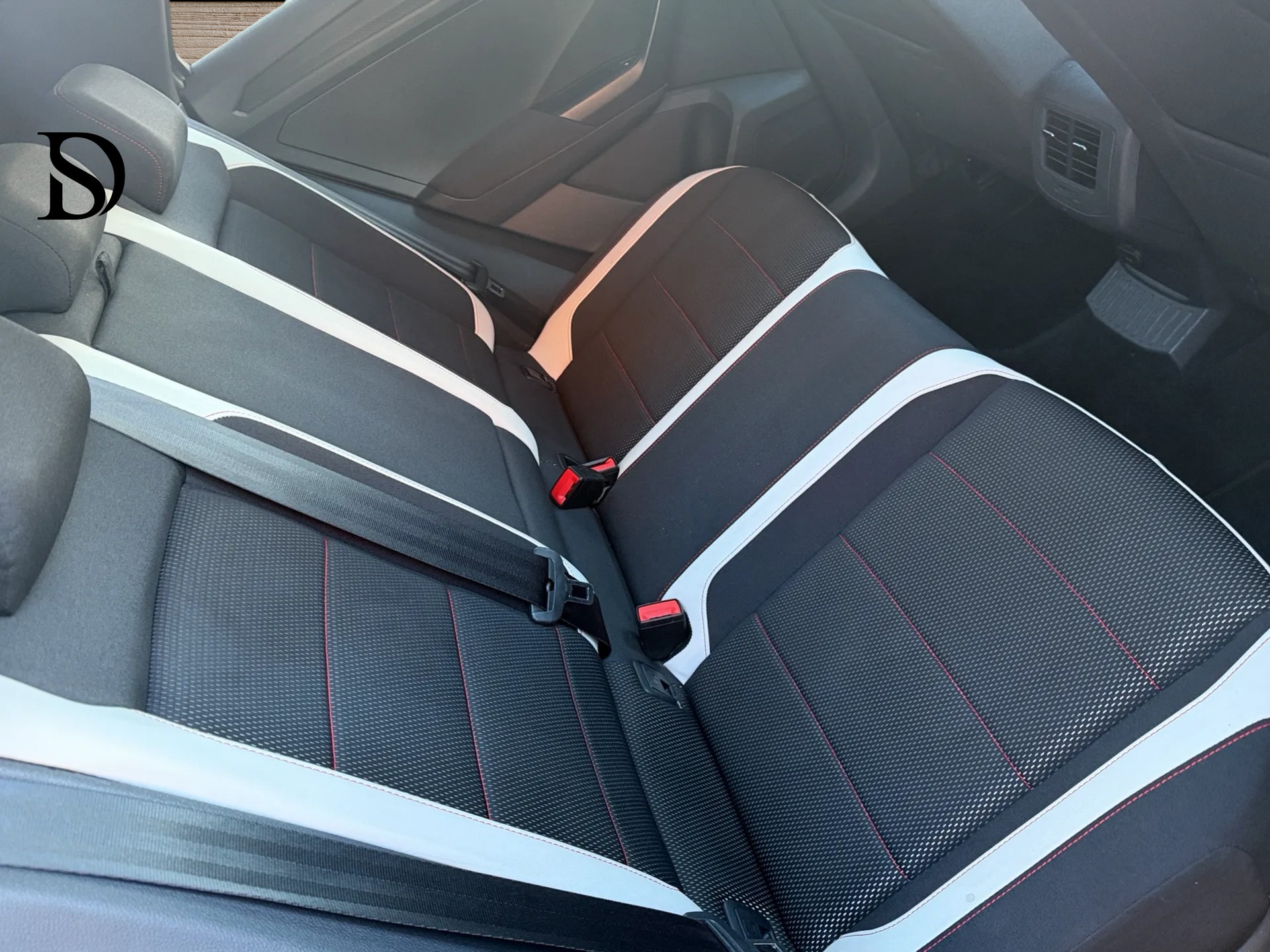 VW T-Roc 2.0 TSI Sport DSG 4Motion-image-10