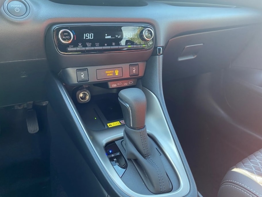 MAZDA 2 Hybrid Homura-image-8