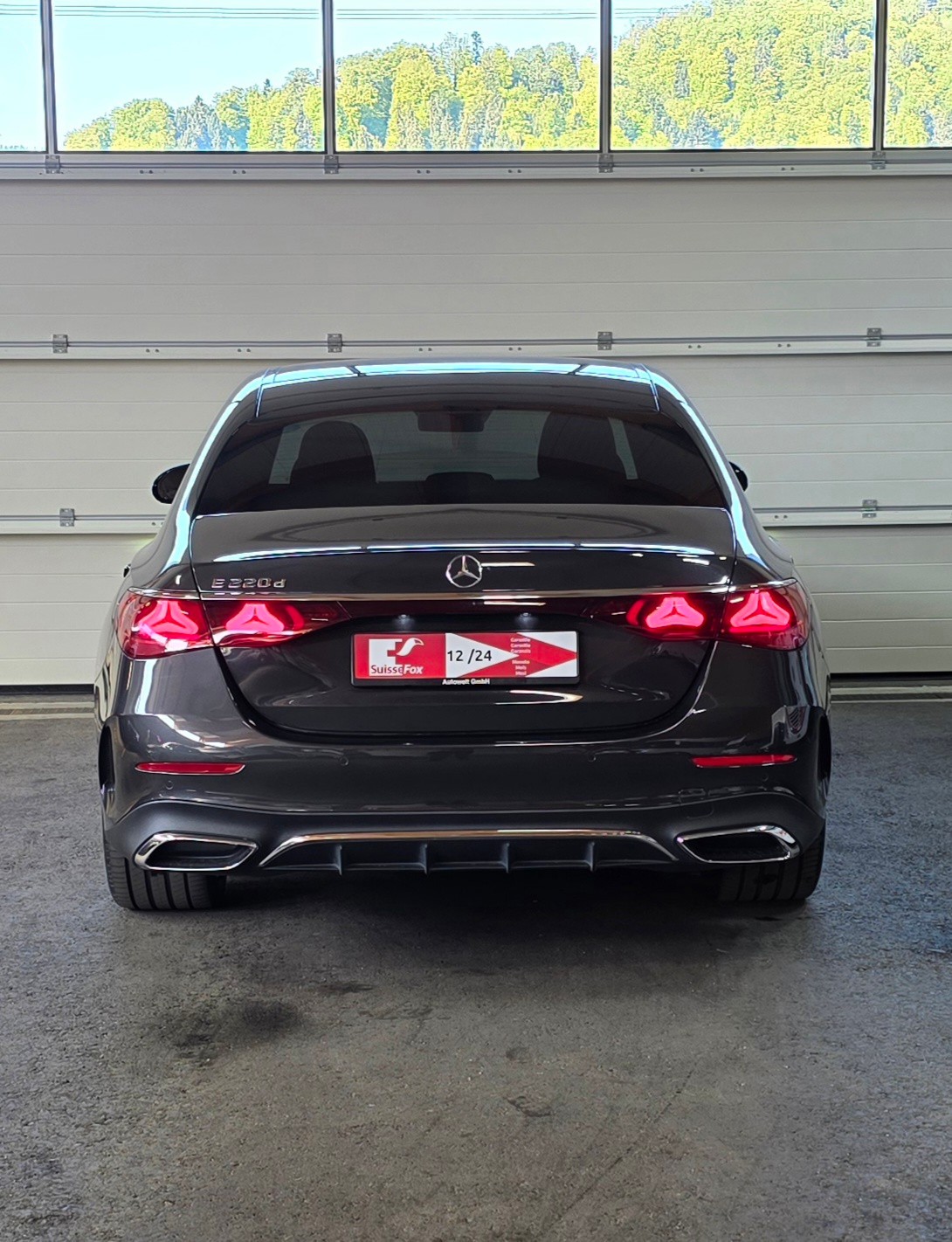 MERCEDES-BENZ E 220 d AMG Line 9G-Tronic *ACC/LaneAssist*Ambientebel.*AppleCarPlay/AndroidAuto*Sitzheizung*Rückfahrkamera*AHK*-image-3