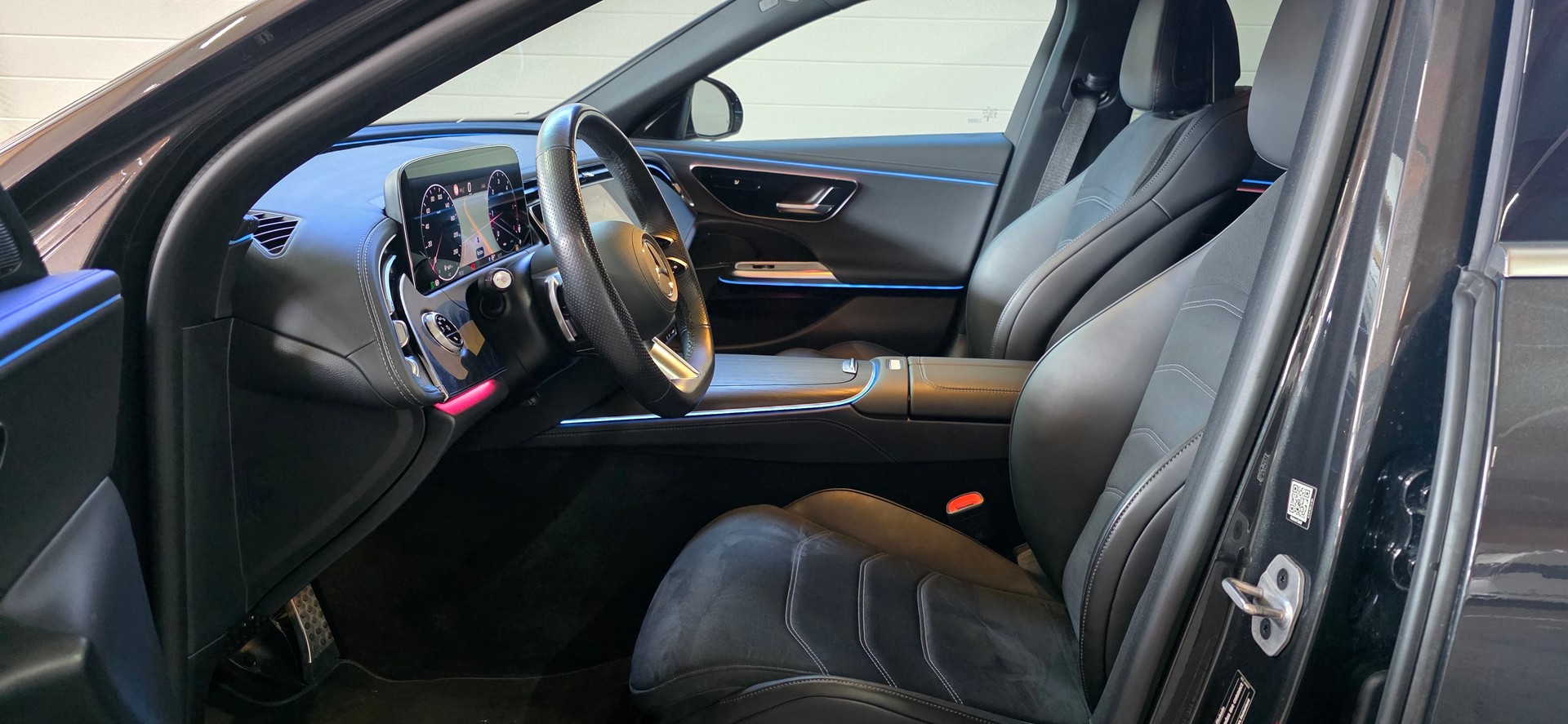 MERCEDES-BENZ E 220 d AMG Line 9G-Tronic *ACC/LaneAssist*Ambientebel.*AppleCarPlay/AndroidAuto*Sitzheizung*Rückfahrkamera*AHK*-image-8