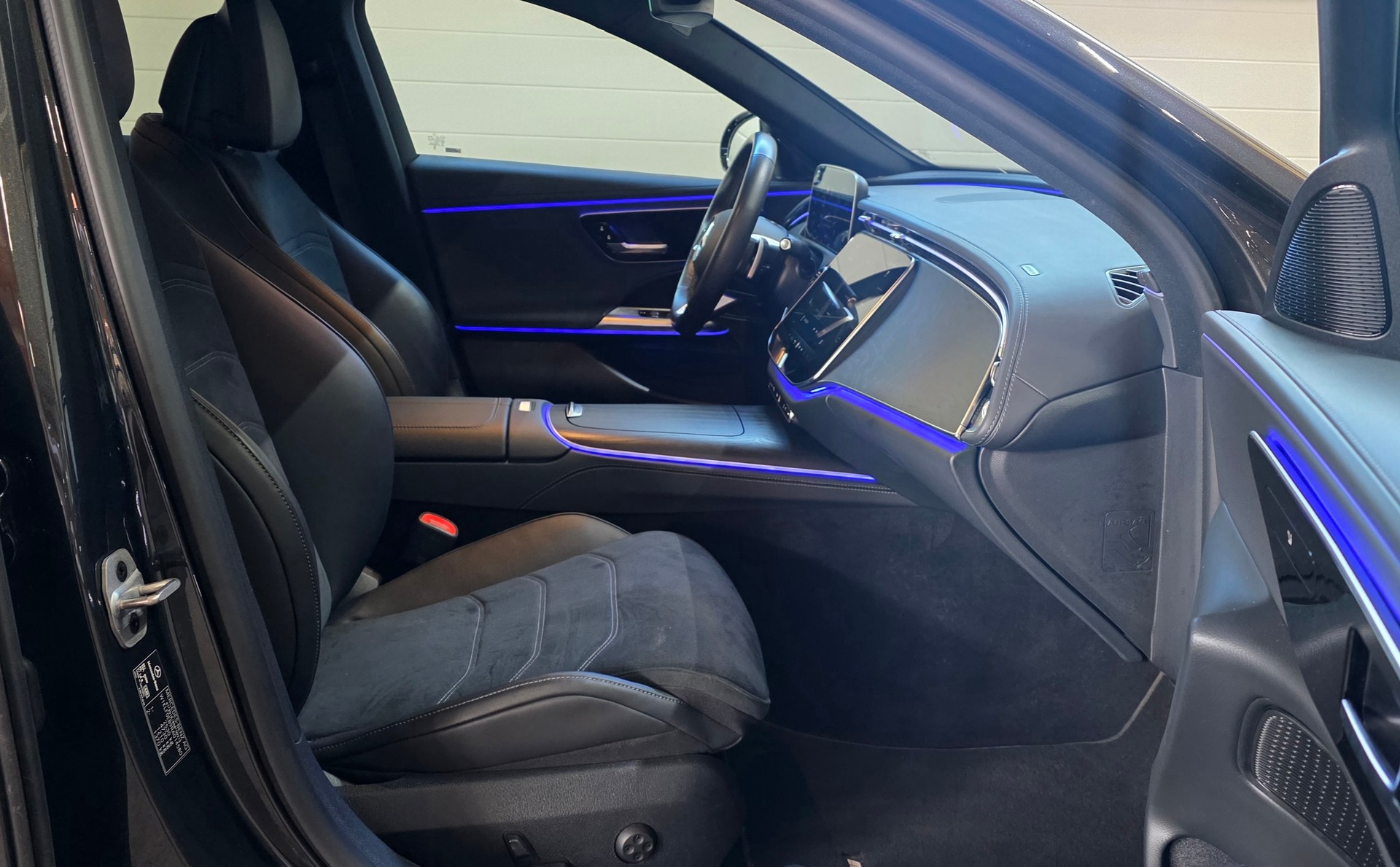 MERCEDES-BENZ E 220 d AMG Line 9G-Tronic *ACC/LaneAssist*Ambientebel.*AppleCarPlay/AndroidAuto*Sitzheizung*Rückfahrkamera*AHK*-image-23