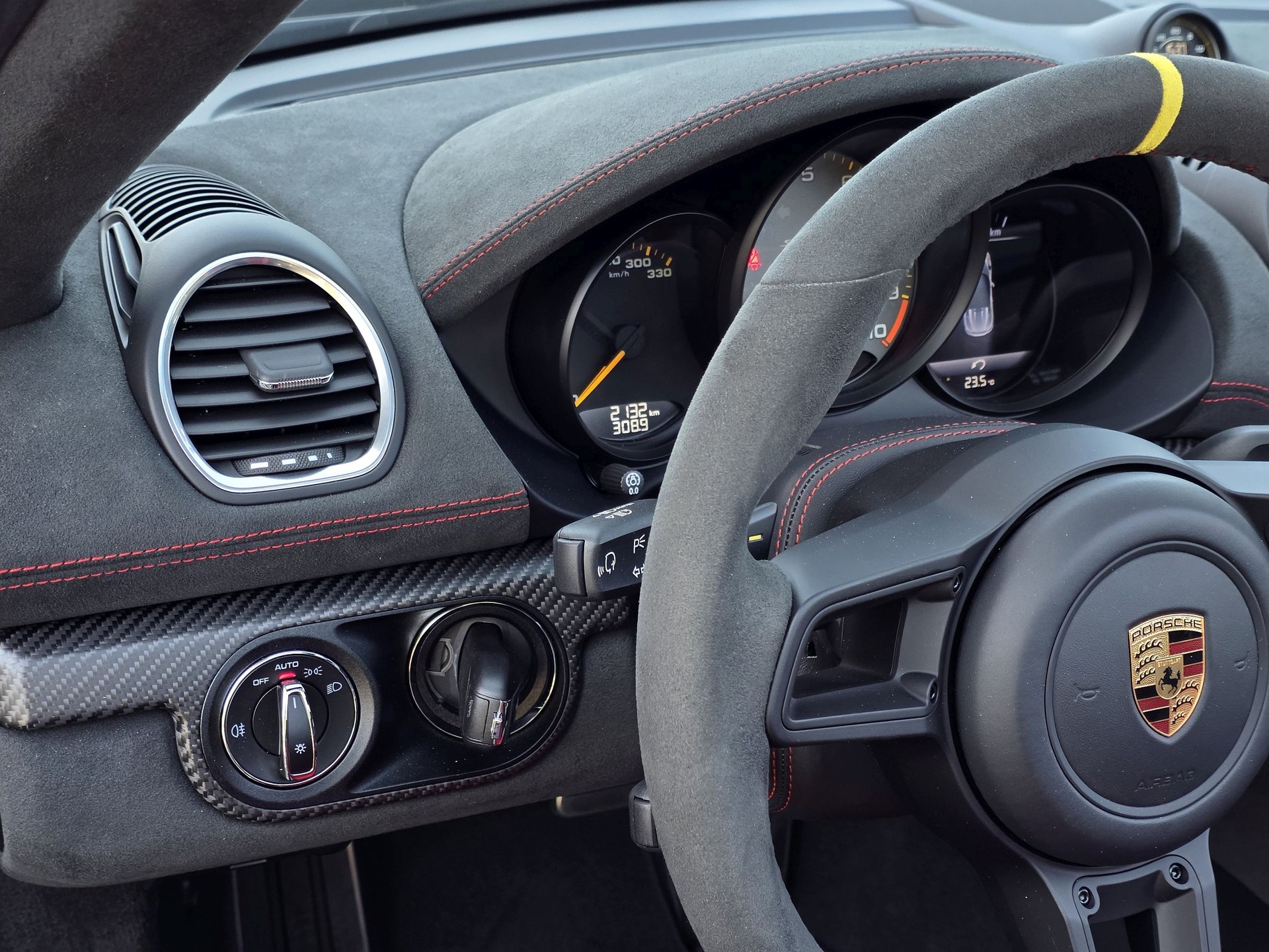 PORSCHE 718 Boxster Spyder RS Weissach PDK-image-29