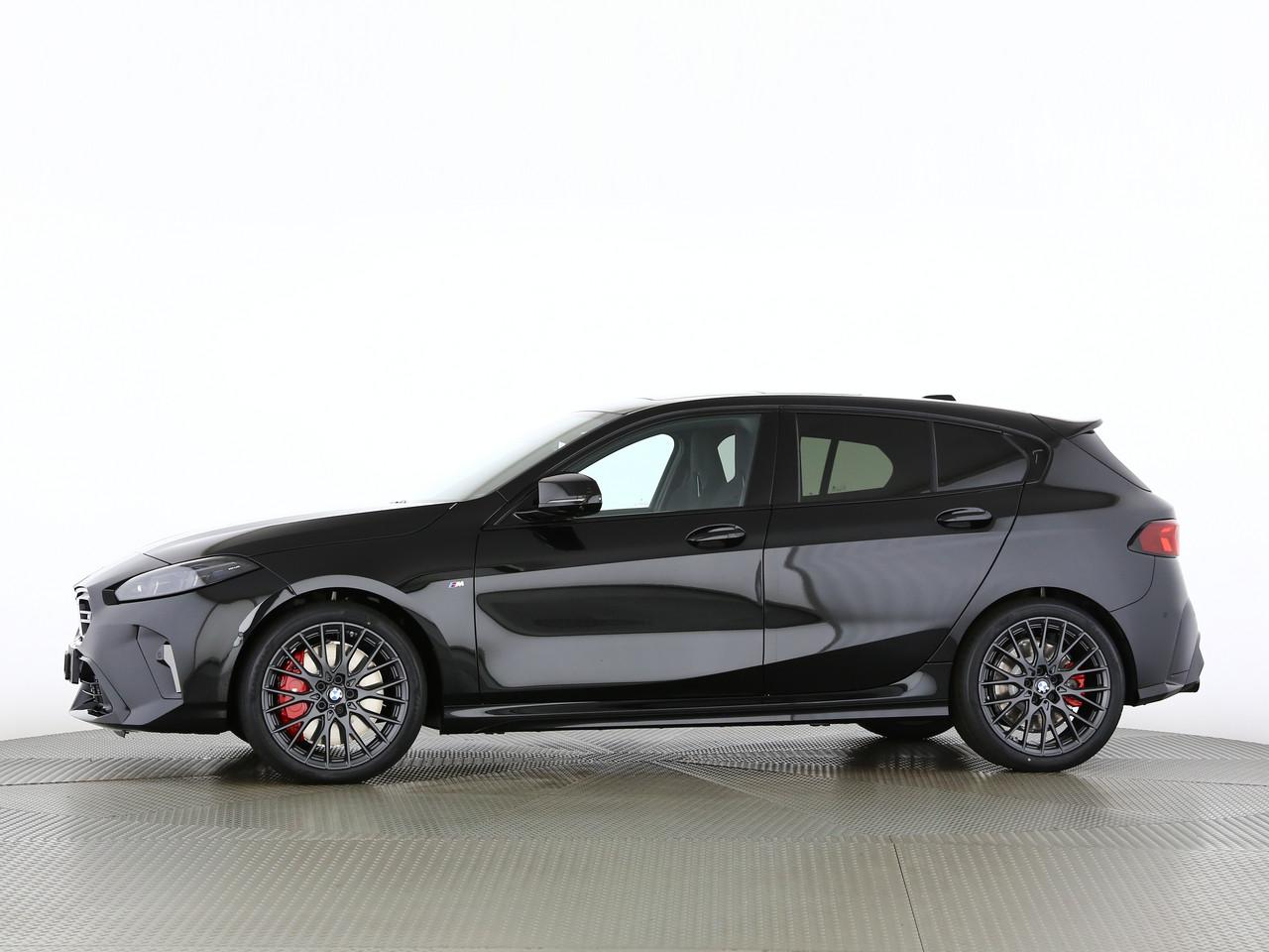 BMW M135i xDrive-image-4