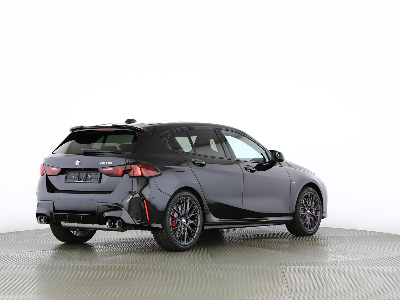 BMW M135i xDrive-image-13