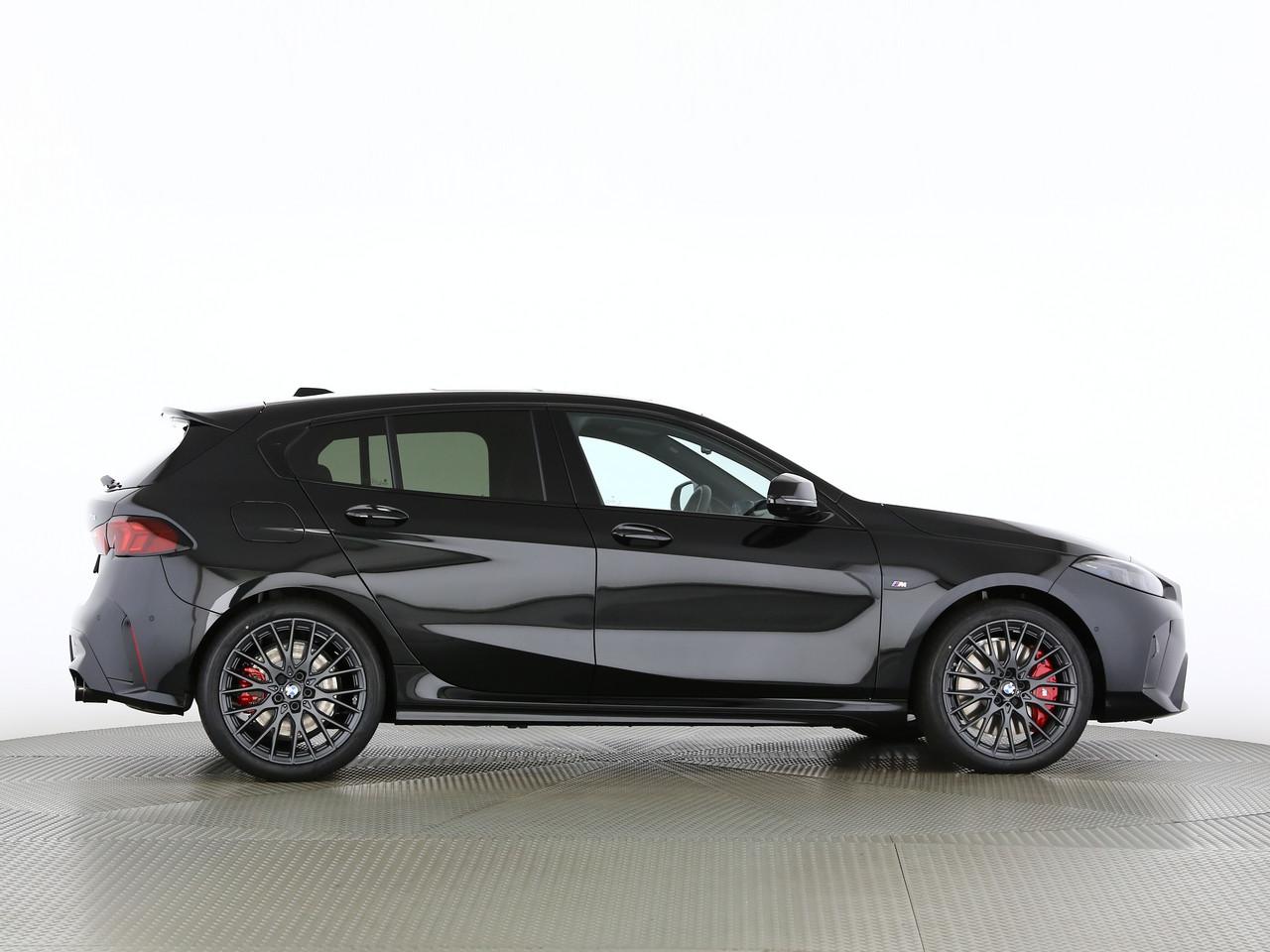 BMW M135i xDrive-image-16
