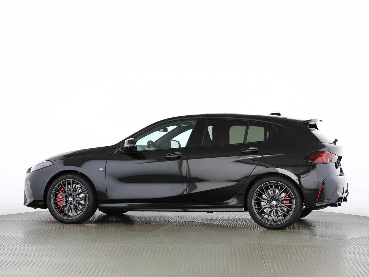 BMW M135i xDrive-image-6