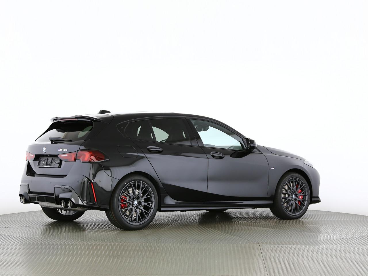BMW M135i xDrive-image-14
