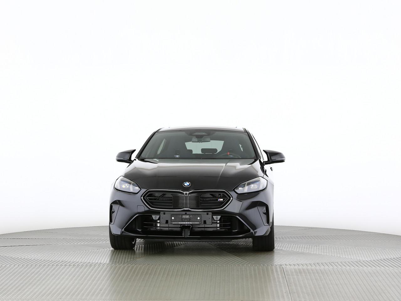 BMW M135i xDrive-image-23