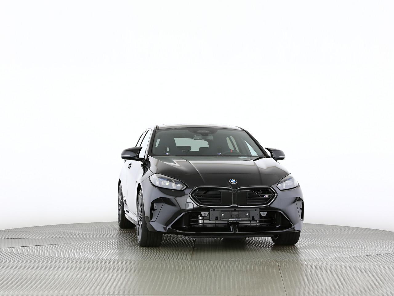 BMW M135i xDrive-image-22