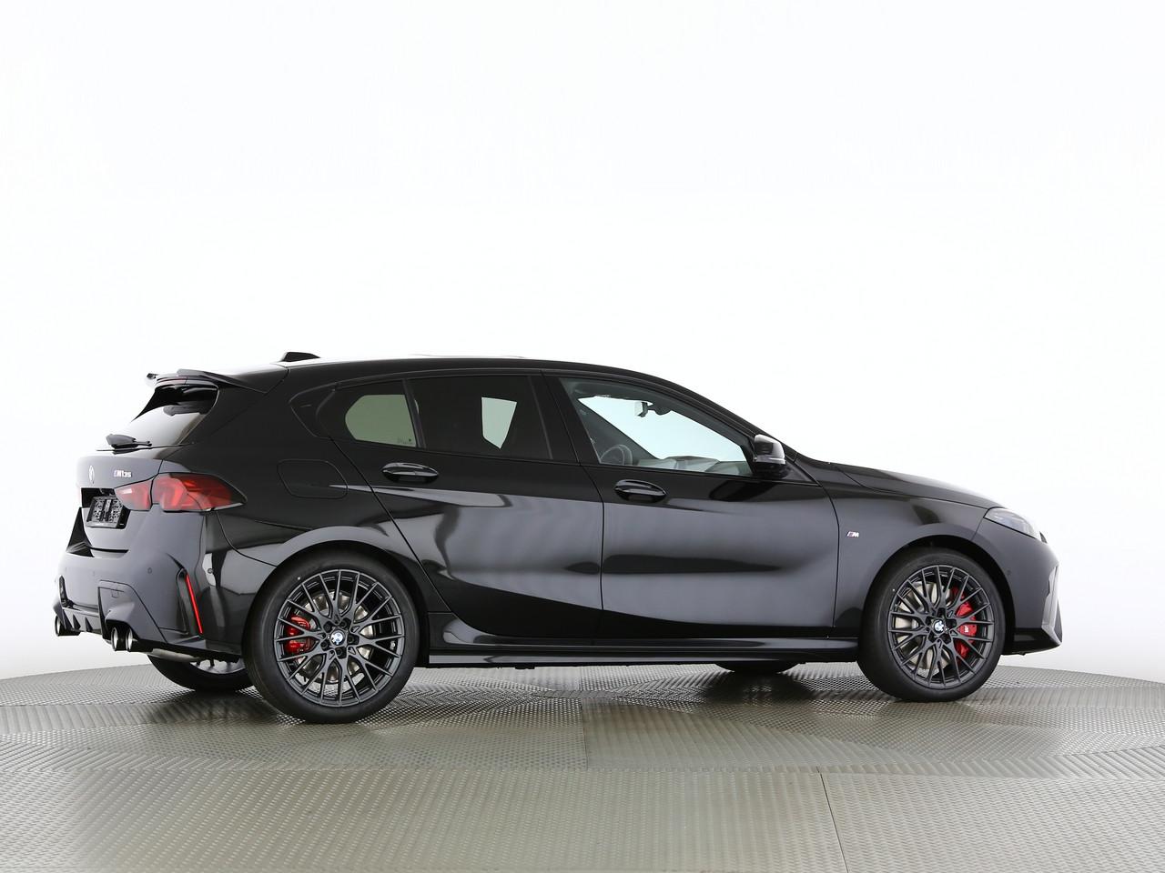 BMW M135i xDrive-image-15