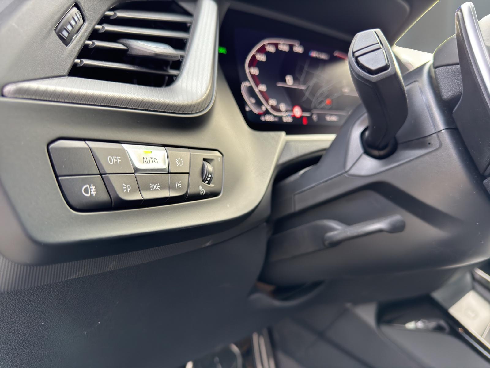BMW M135i xDrive M Performance Paket-image-15