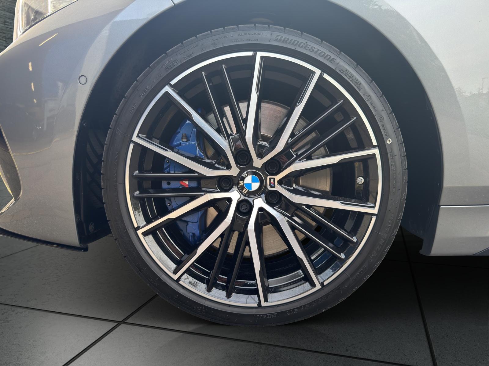 BMW M135i xDrive M Performance Paket-image-8