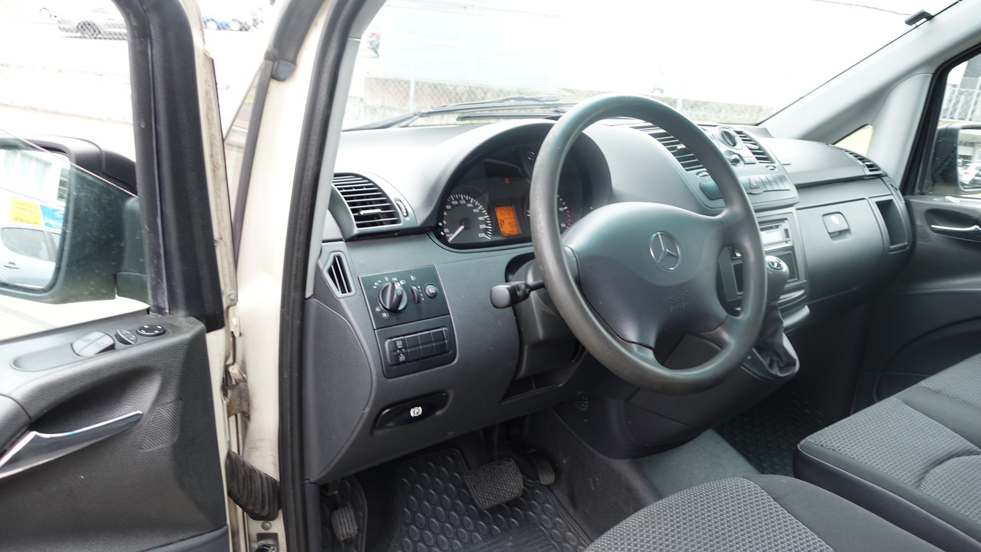 MERCEDES-BENZ Vito 116 CDI Blue Efficiency EL 4Matic A-image-6