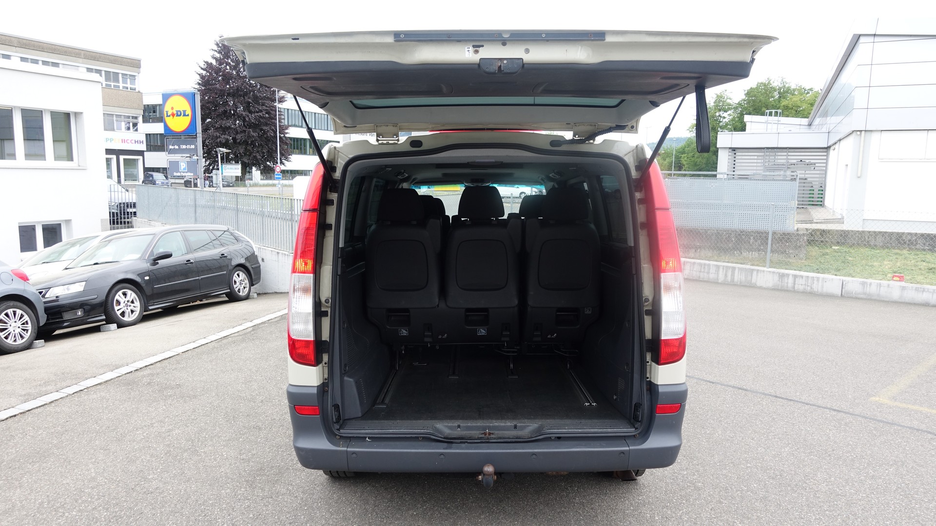 MERCEDES-BENZ Vito 116 CDI Blue Efficiency EL 4Matic A-image-11