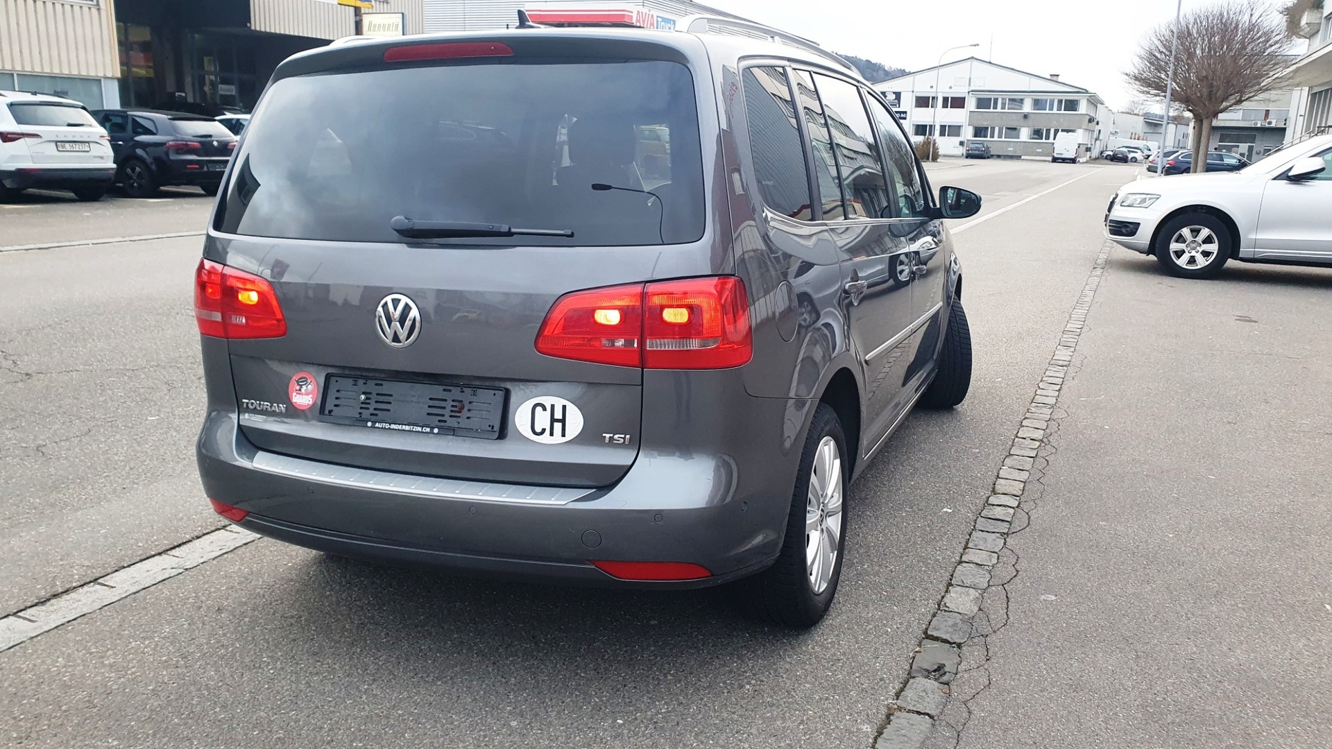 VW Touran 1.4 TSI Highline DSG 7 Platz-image-10