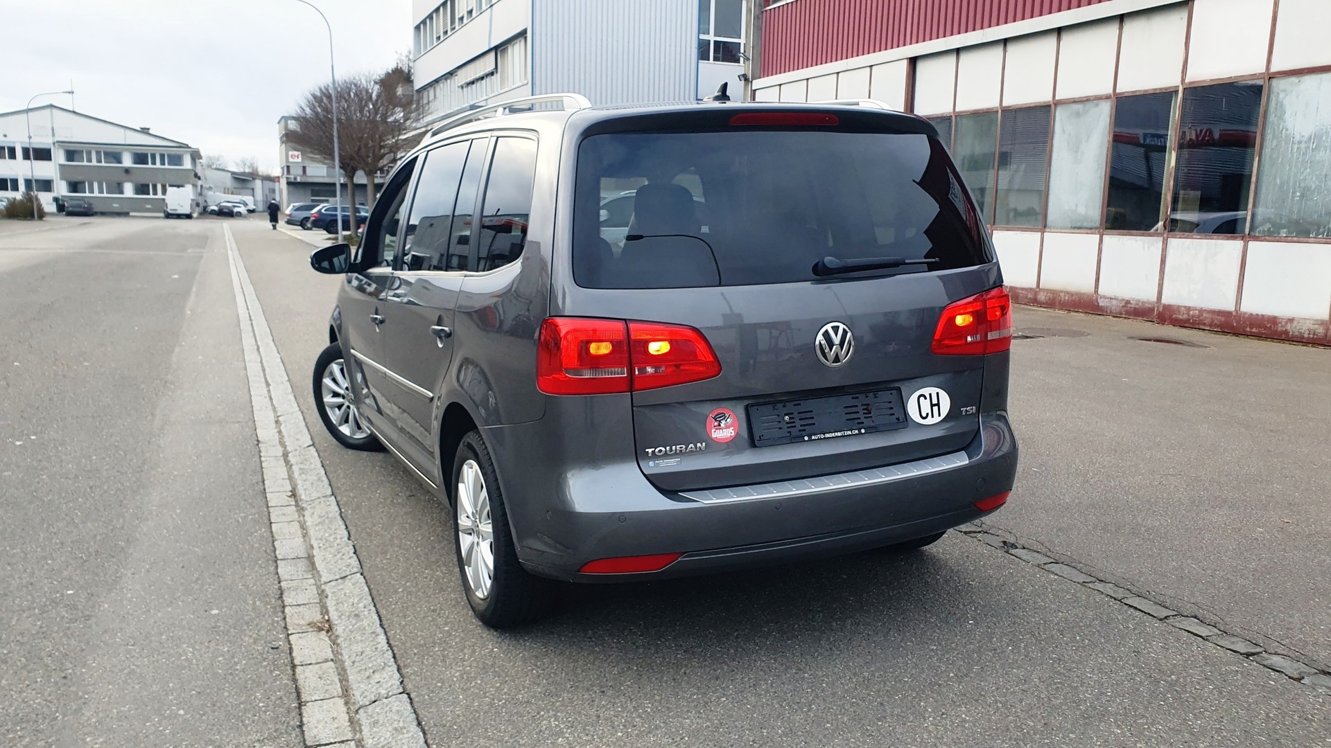 VW Touran 1.4 TSI Highline DSG 7 Platz-image-8