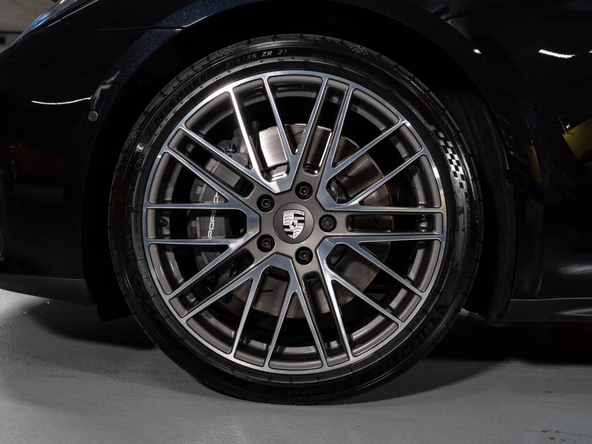 PORSCHE Panamera 4 E-Hybrid-image-23