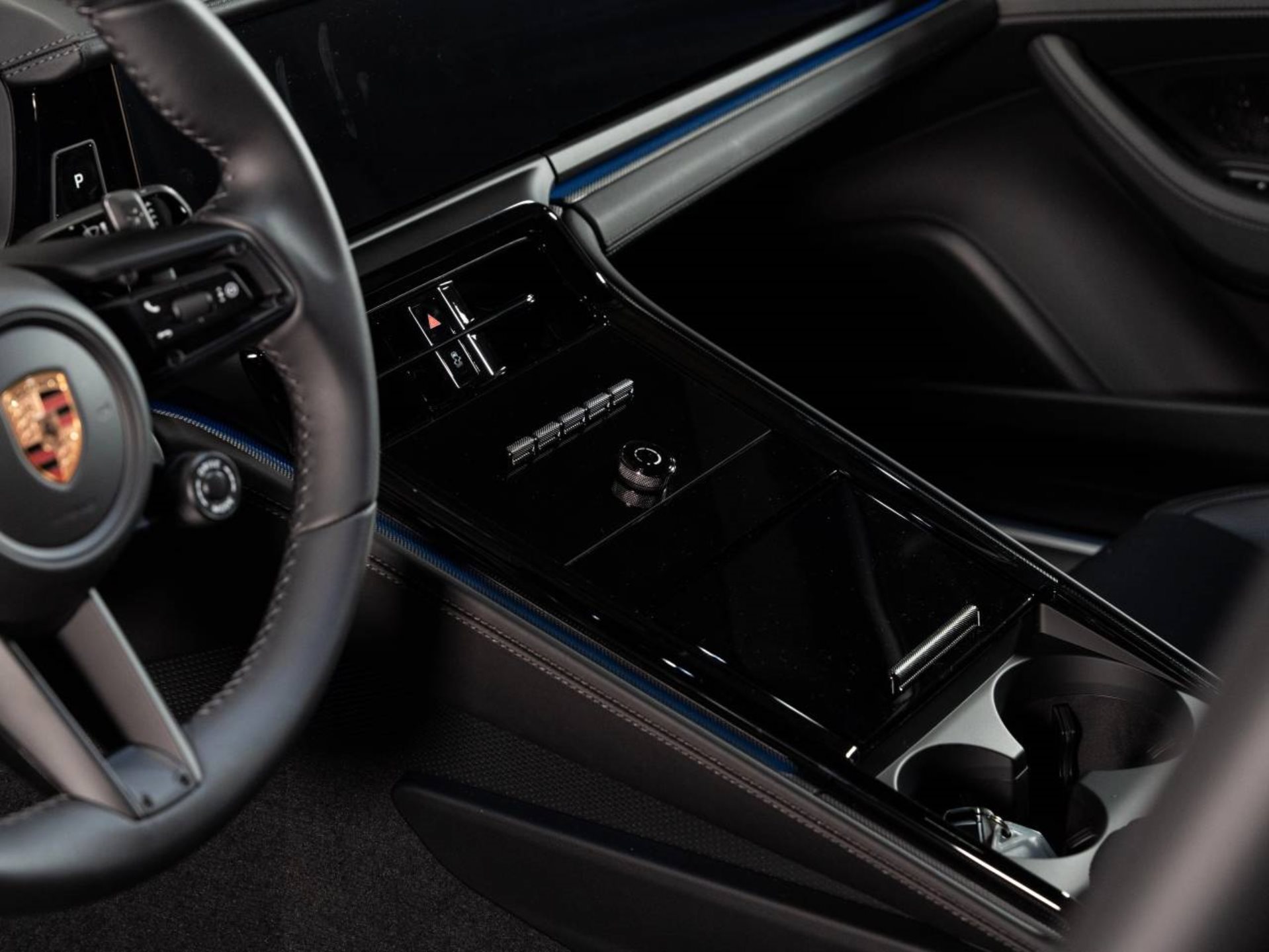 PORSCHE Panamera 4 E-Hybrid-image-14