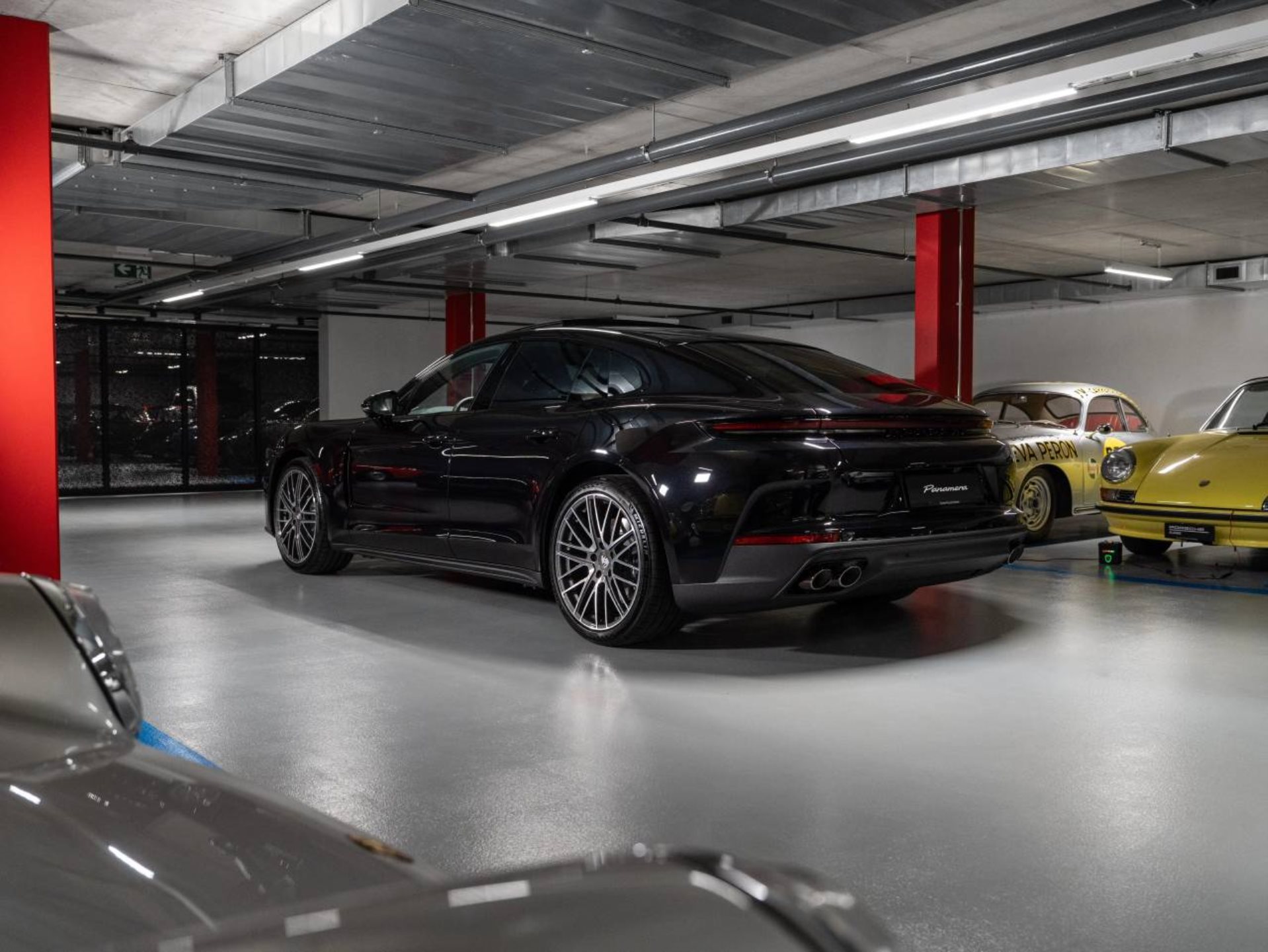 PORSCHE Panamera 4 E-Hybrid-image-2