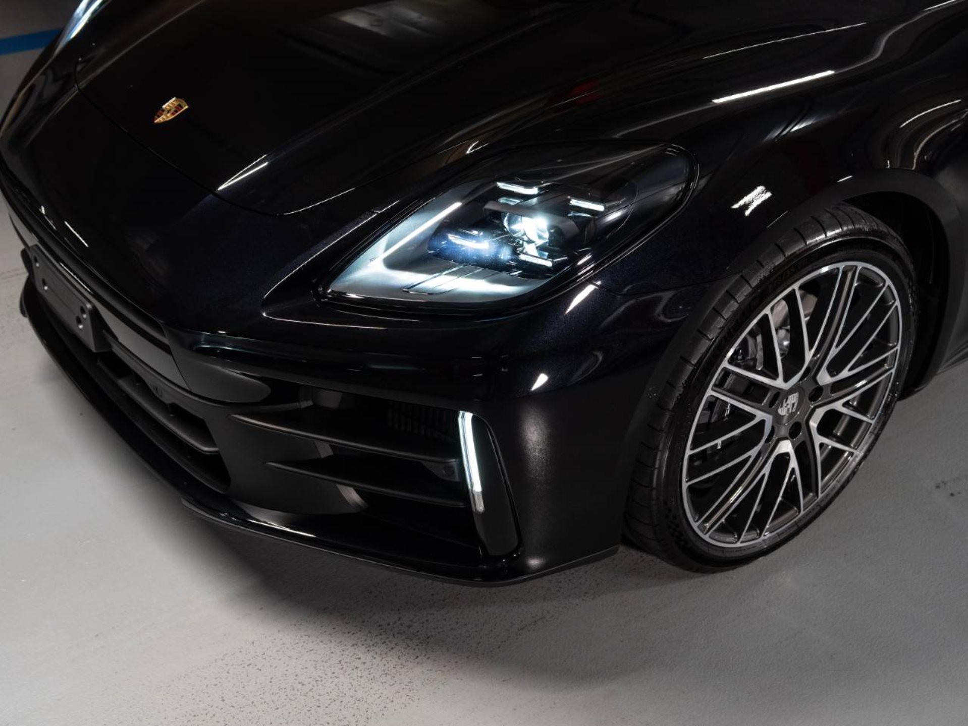 PORSCHE Panamera 4 E-Hybrid-image-25
