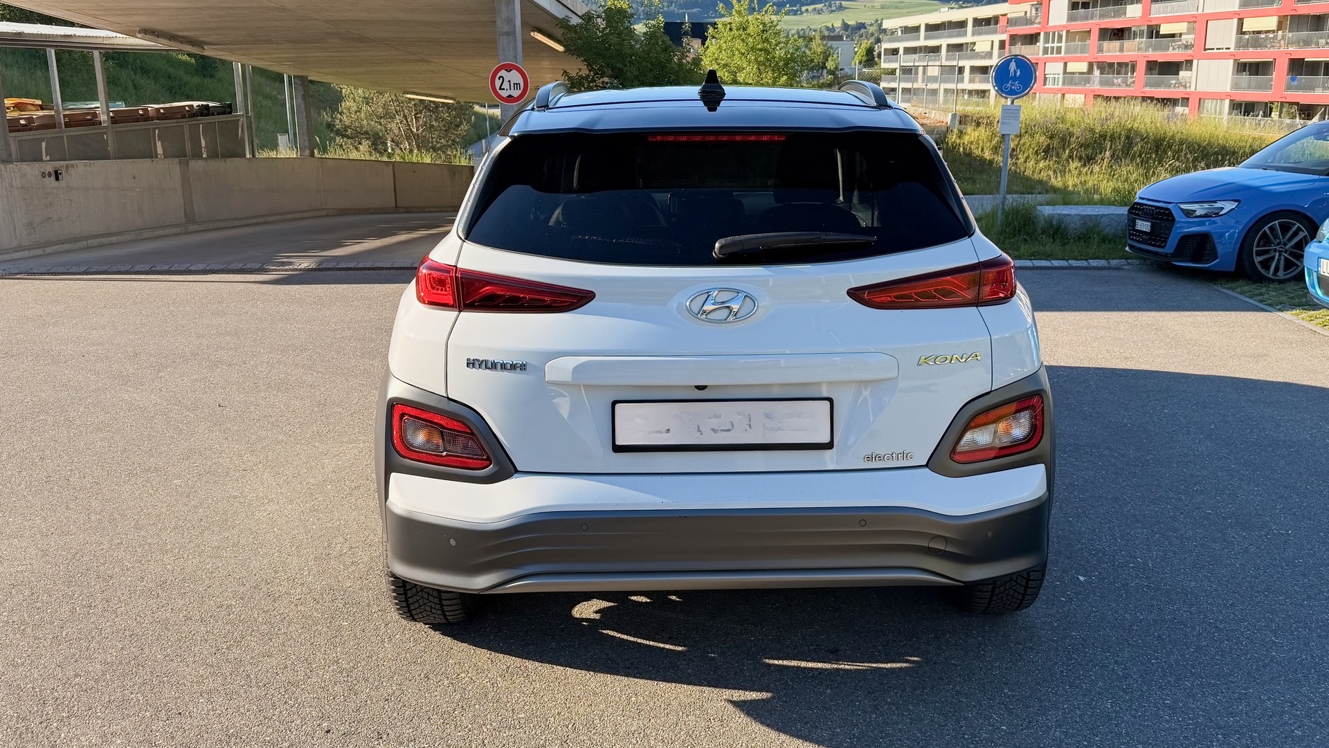 HYUNDAI Kona EV Premium / Vertex-image-4