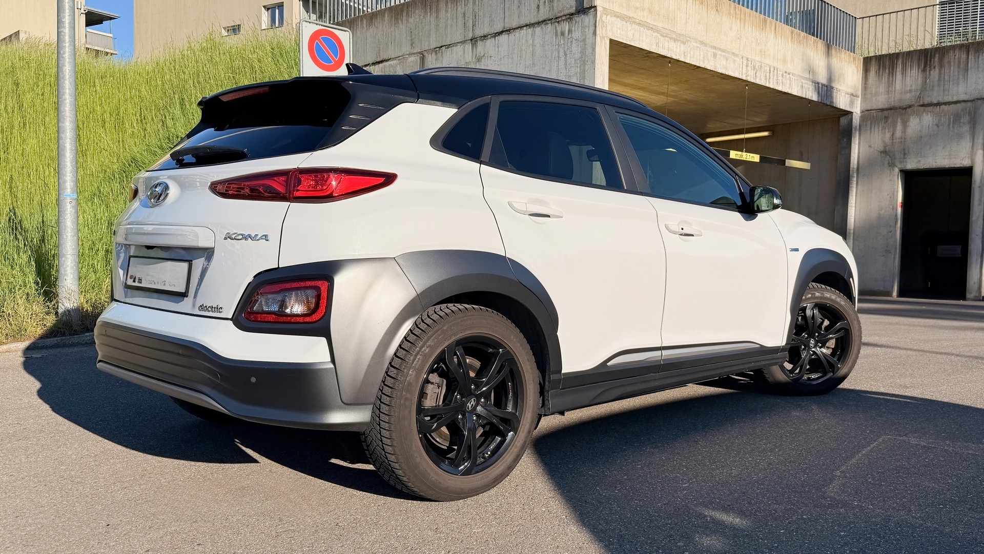 HYUNDAI Kona EV Premium / Vertex-image-2