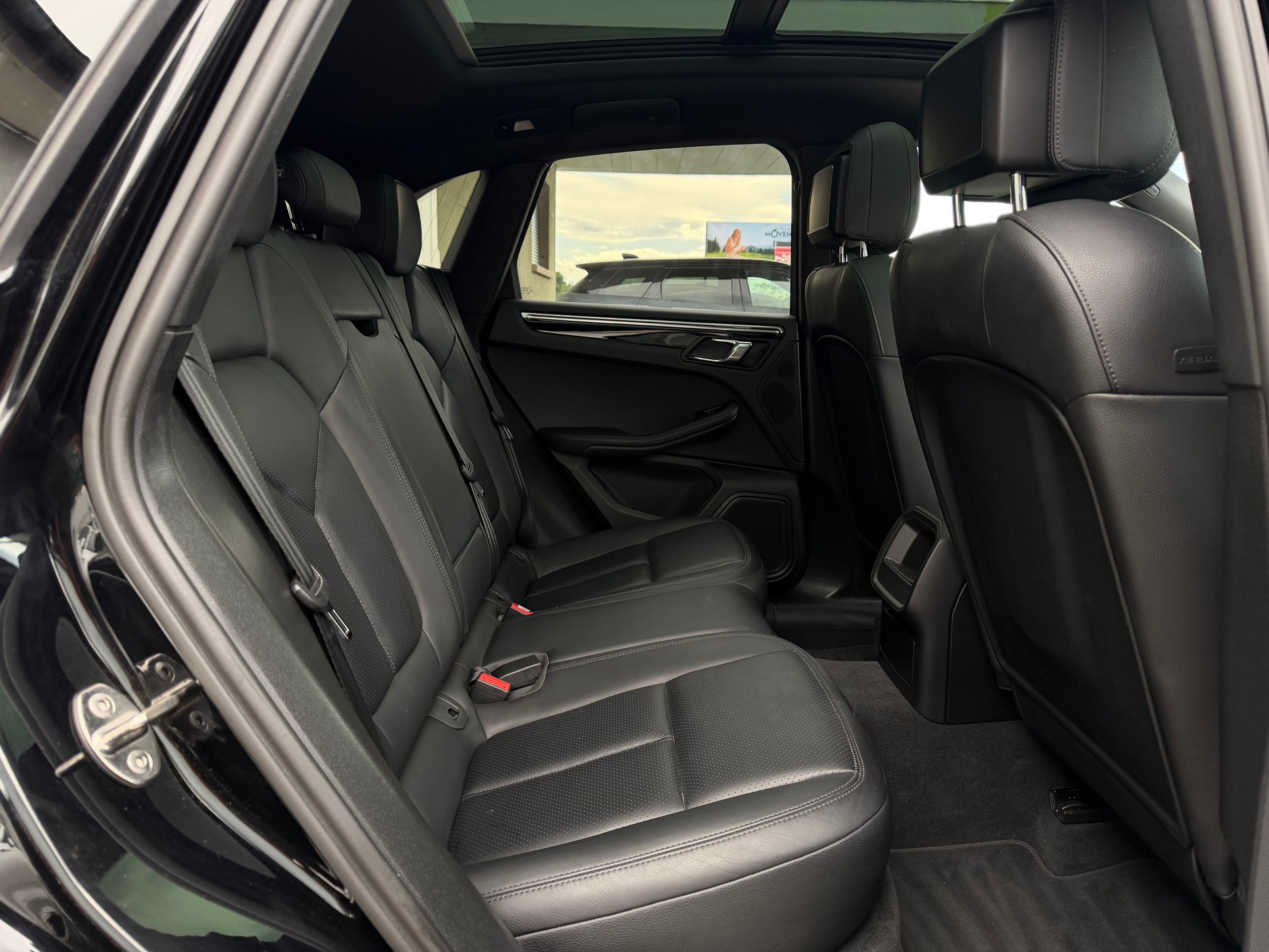 PORSCHE Macan S PDK-image-13