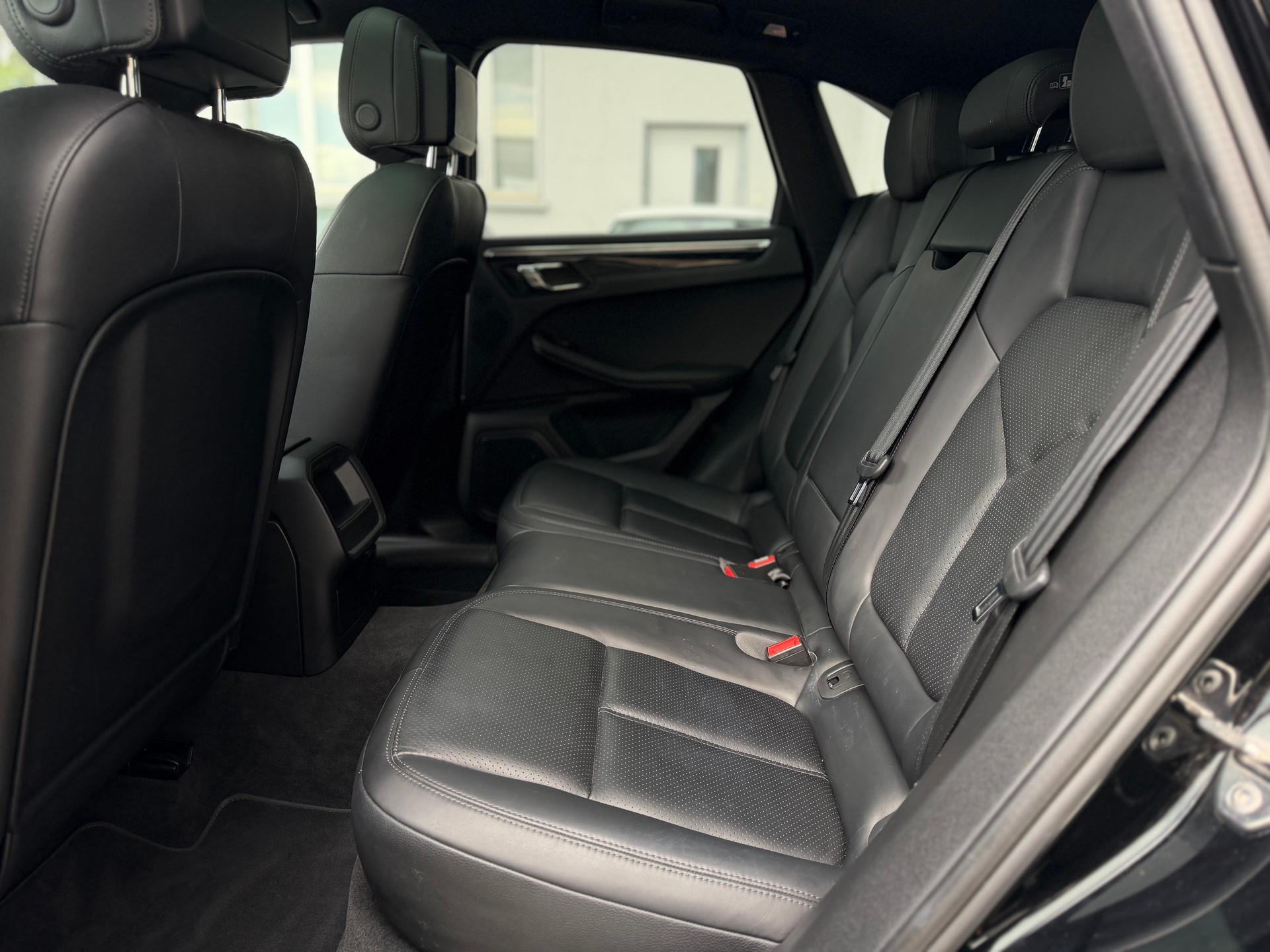 PORSCHE Macan S PDK-image-11