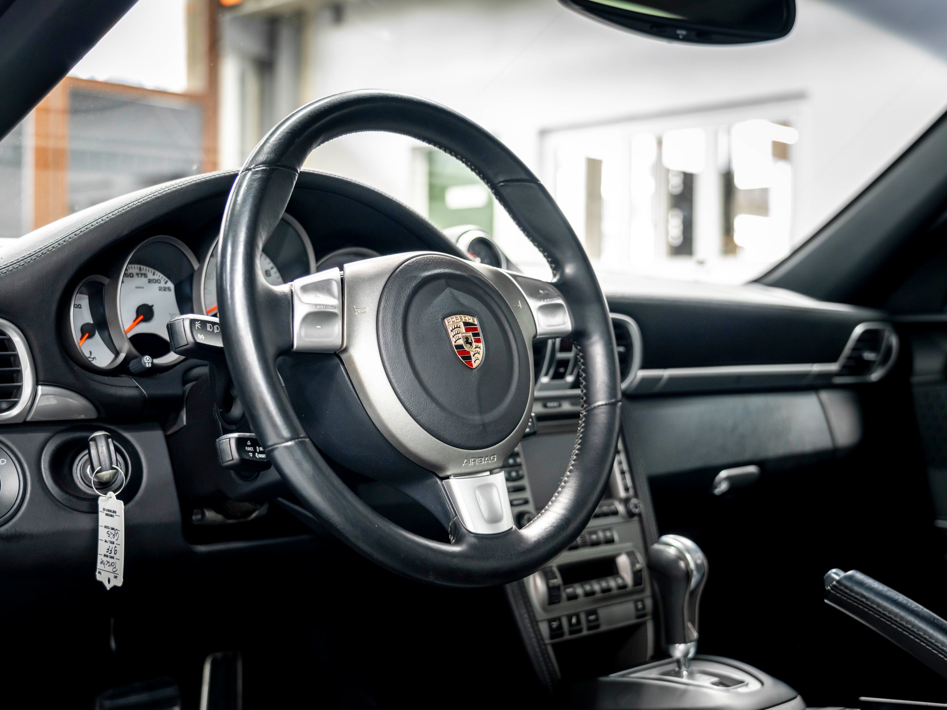 PORSCHE 9FF sur base 911 Turbo-image-18