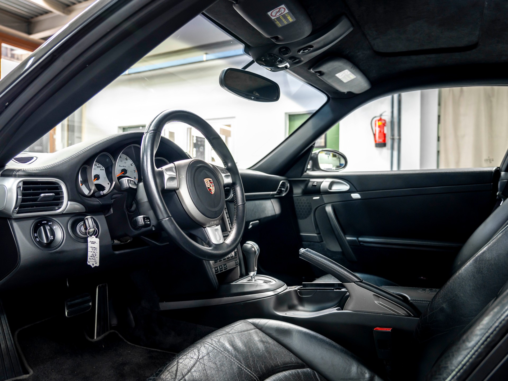 PORSCHE 9FF sur base 911 Turbo-image-17