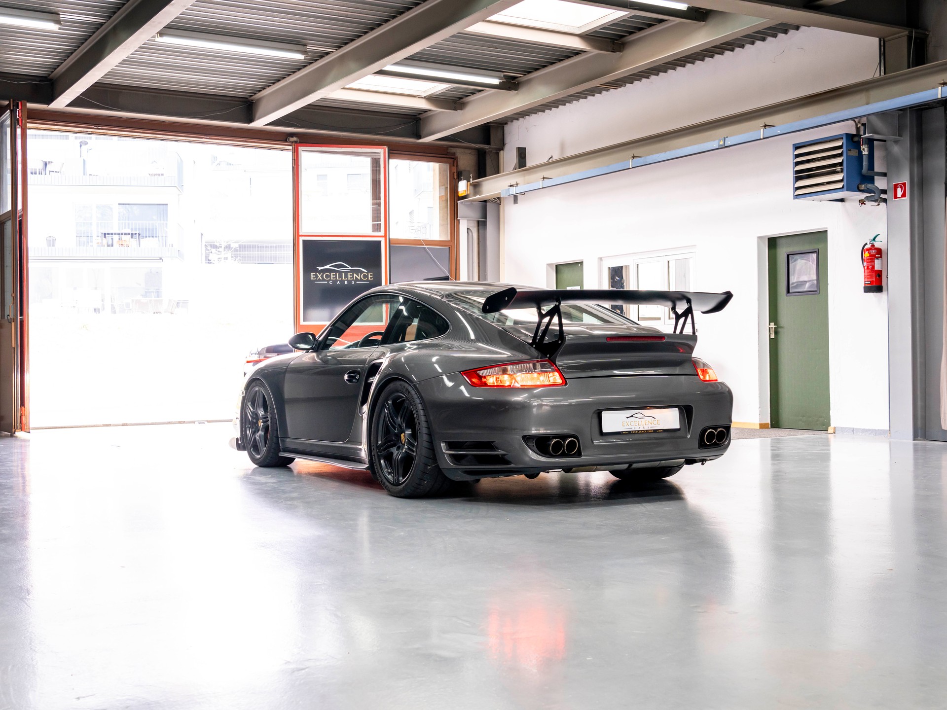 PORSCHE 9FF sur base 911 Turbo-image-7