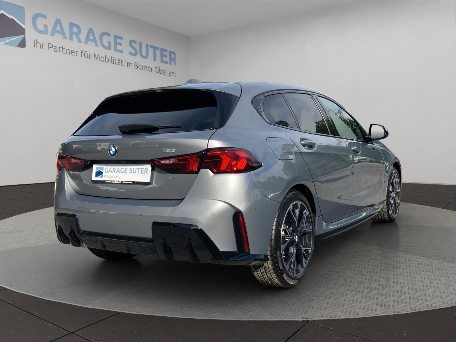 BMW 123 xDrive-image-4