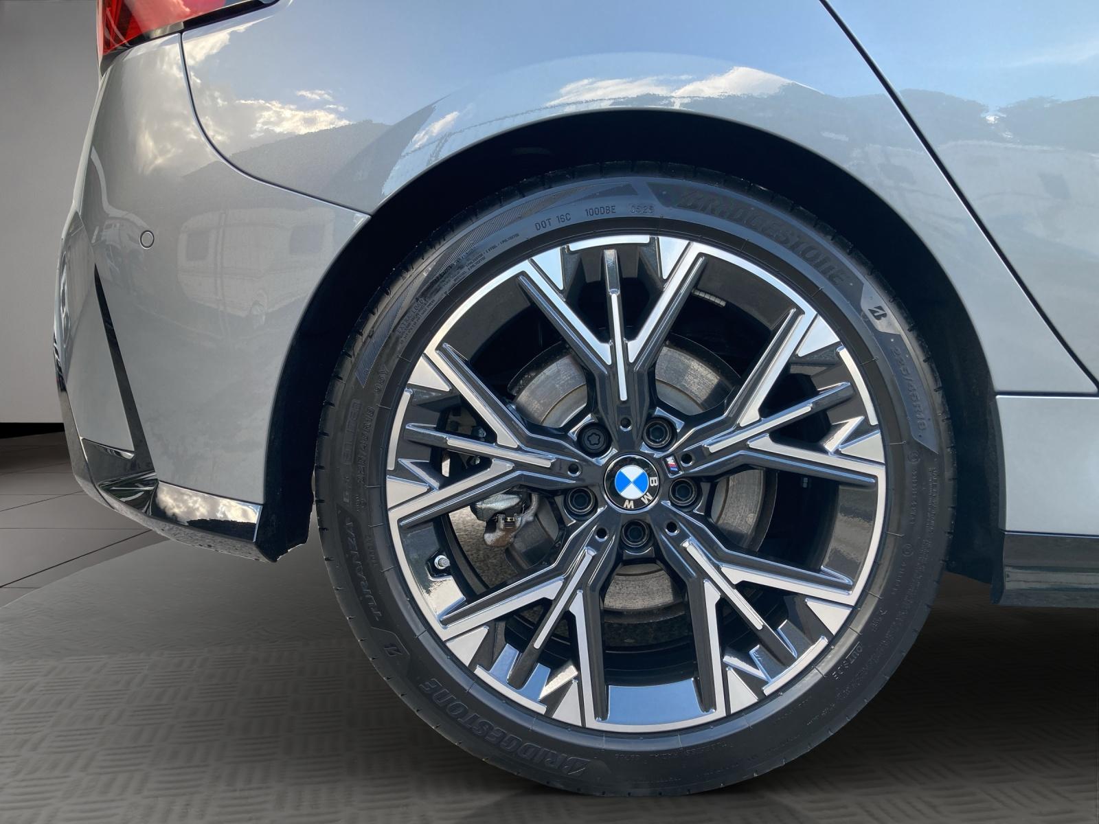 BMW 123 xDrive-image-20