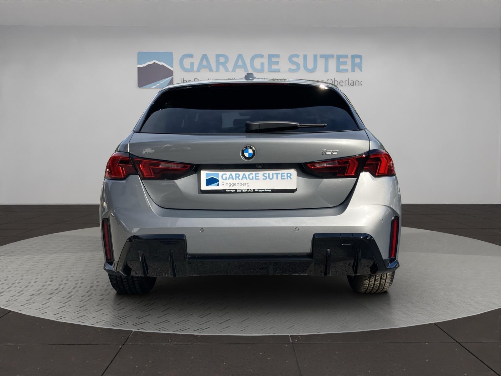 BMW 123 xDrive-showroom-element-3