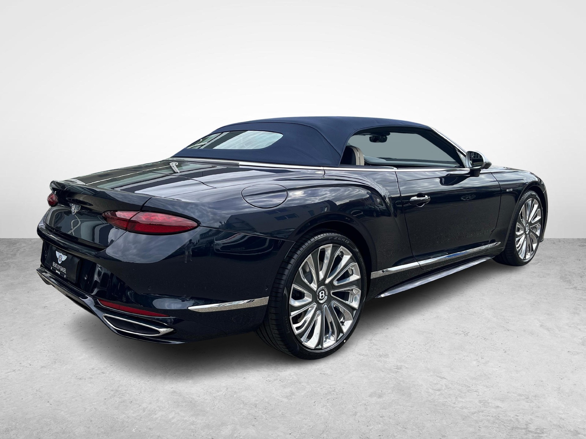 BENTLEY Continental GTC 4.0 V8 Hybrid Mulliner-image-16