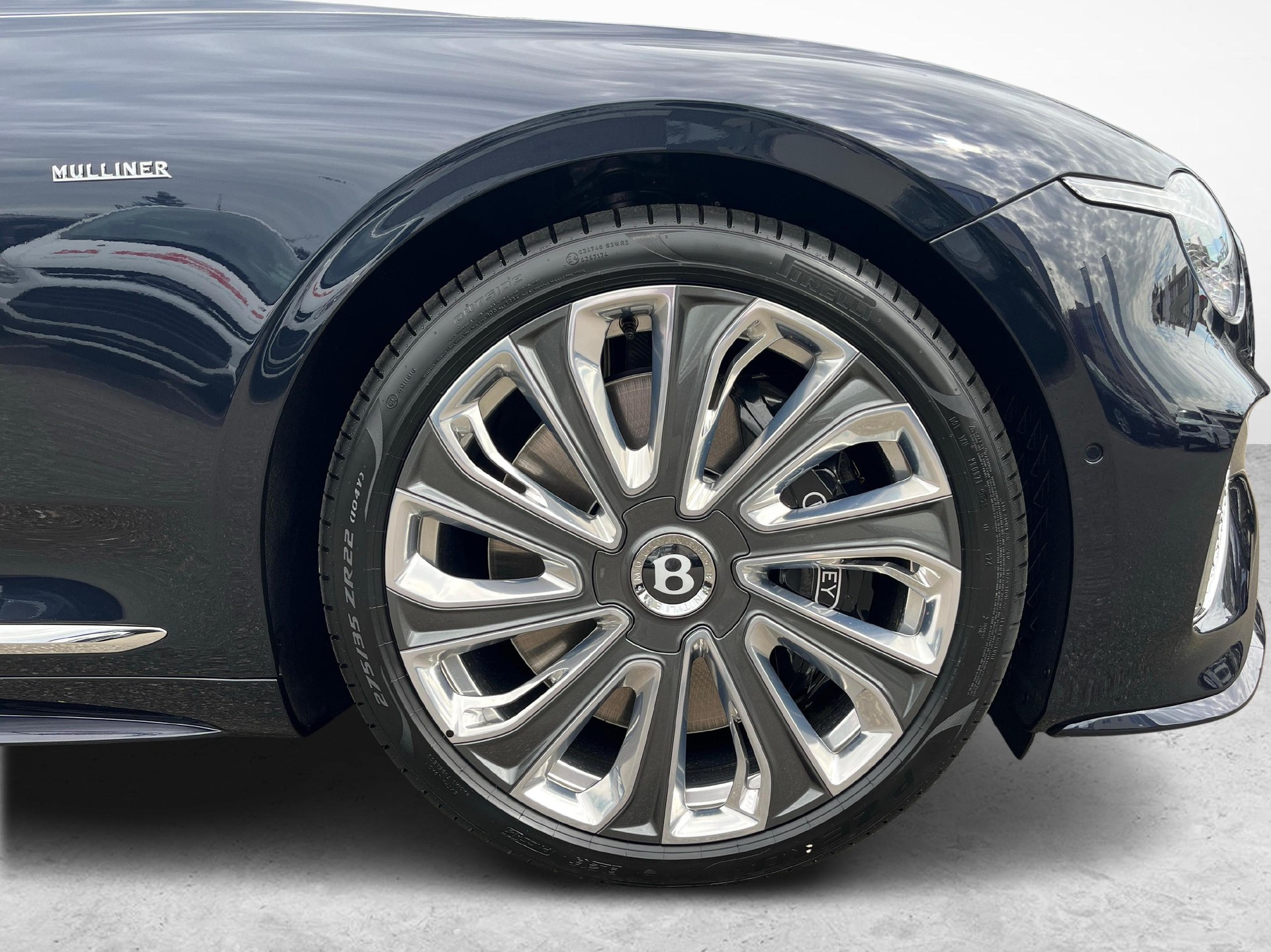 BENTLEY Continental GTC 4.0 V8 Hybrid Mulliner-image-17