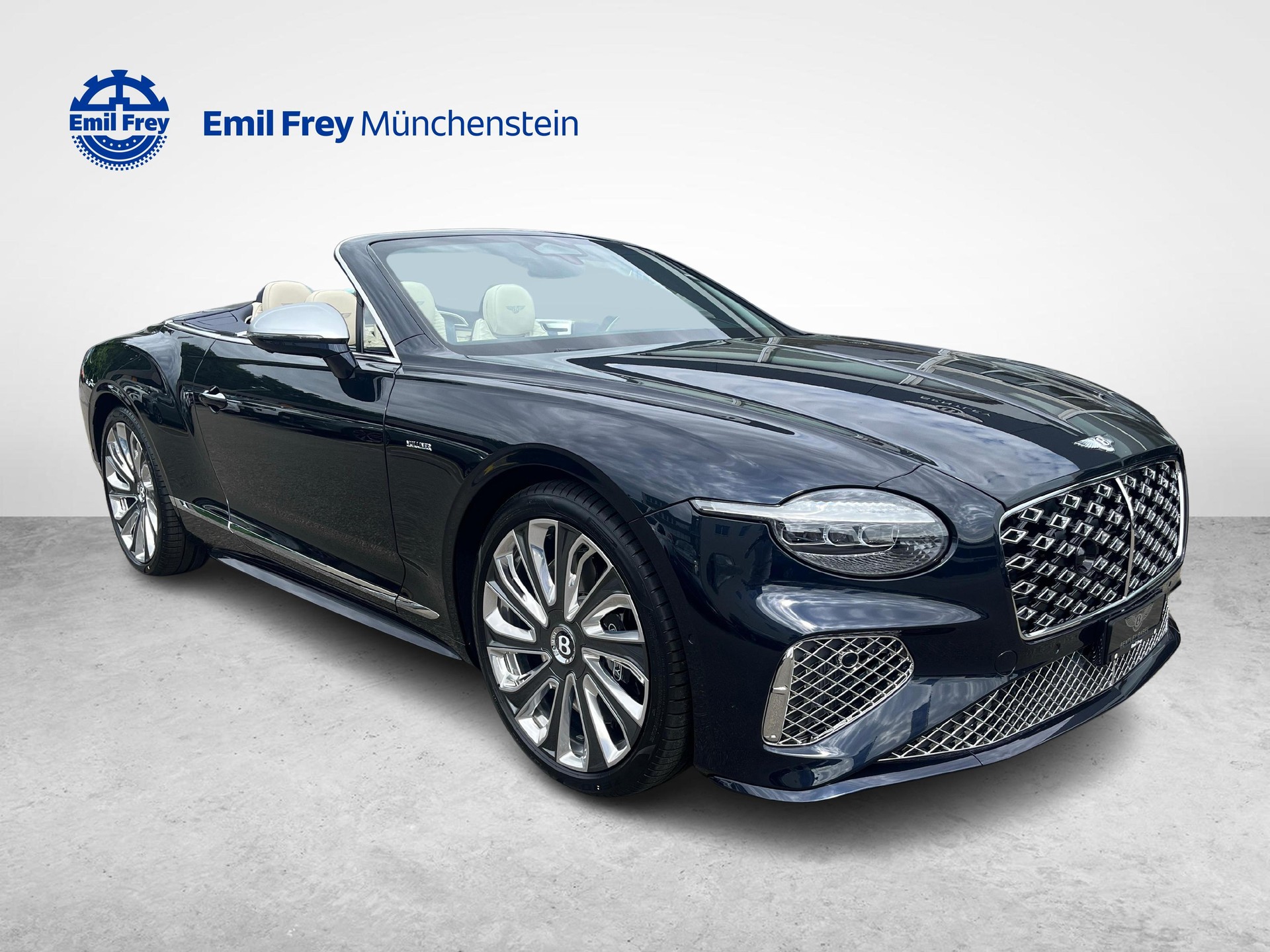 BENTLEY Continental GTC 4.0 V8 Hybrid Mulliner-image-6