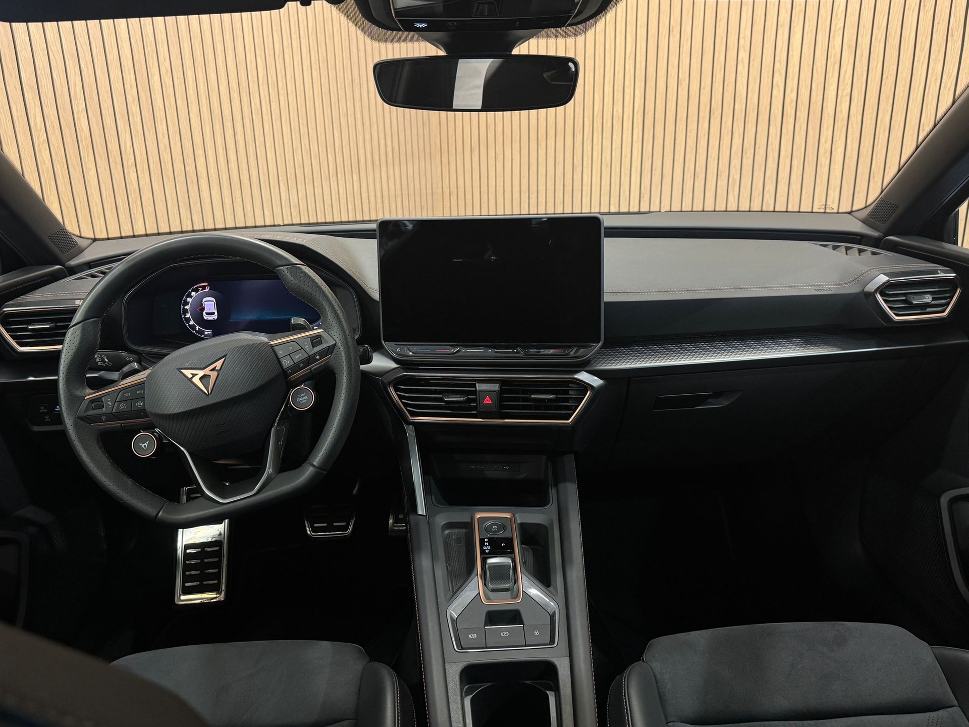 CUPRA LEON 1.5 TSI DSG *Magnetic Grau Matt*-image-8