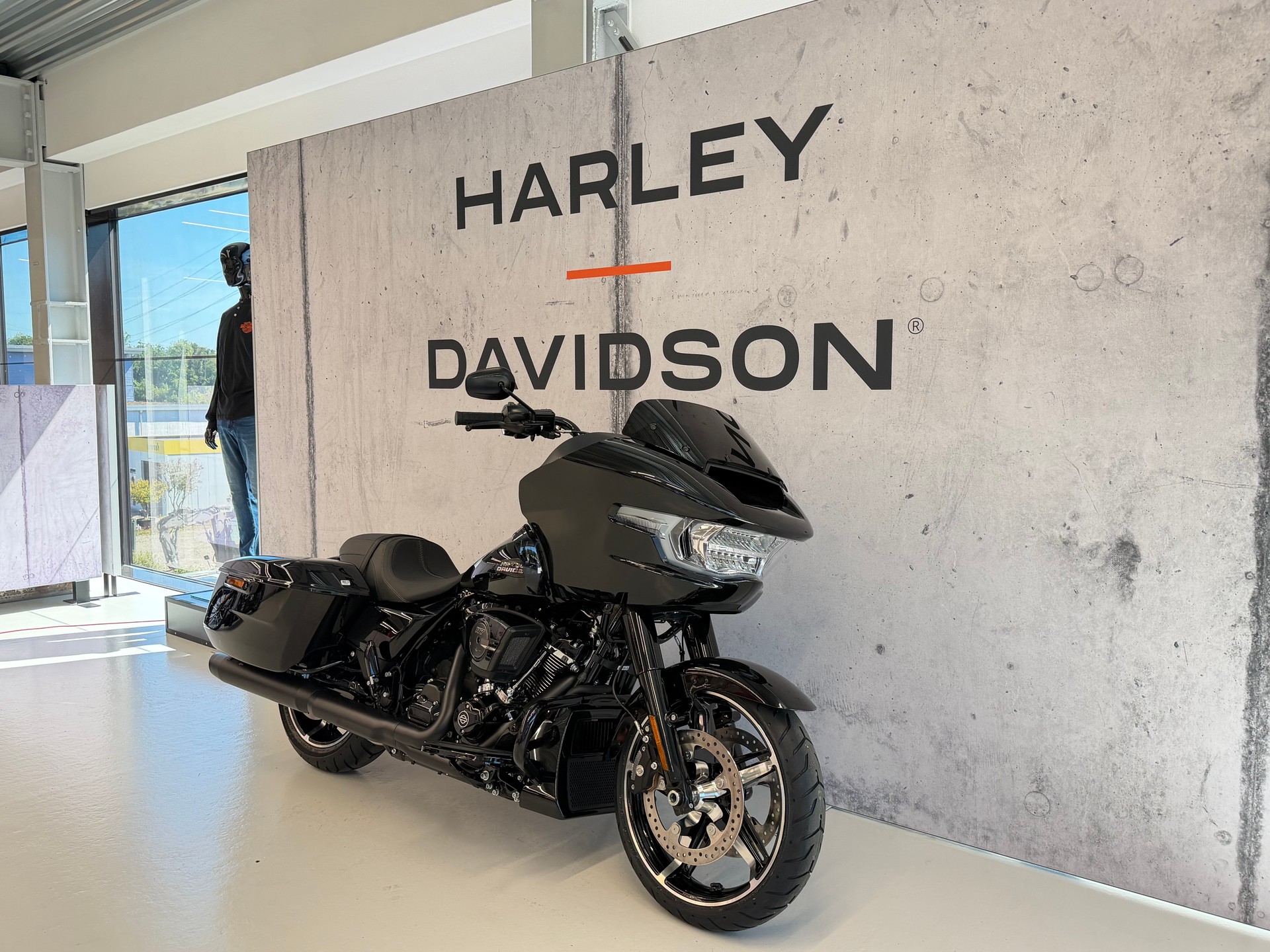 HARLEY-DAVIDSON FLTRX Road Glide 117-showroom-element-1