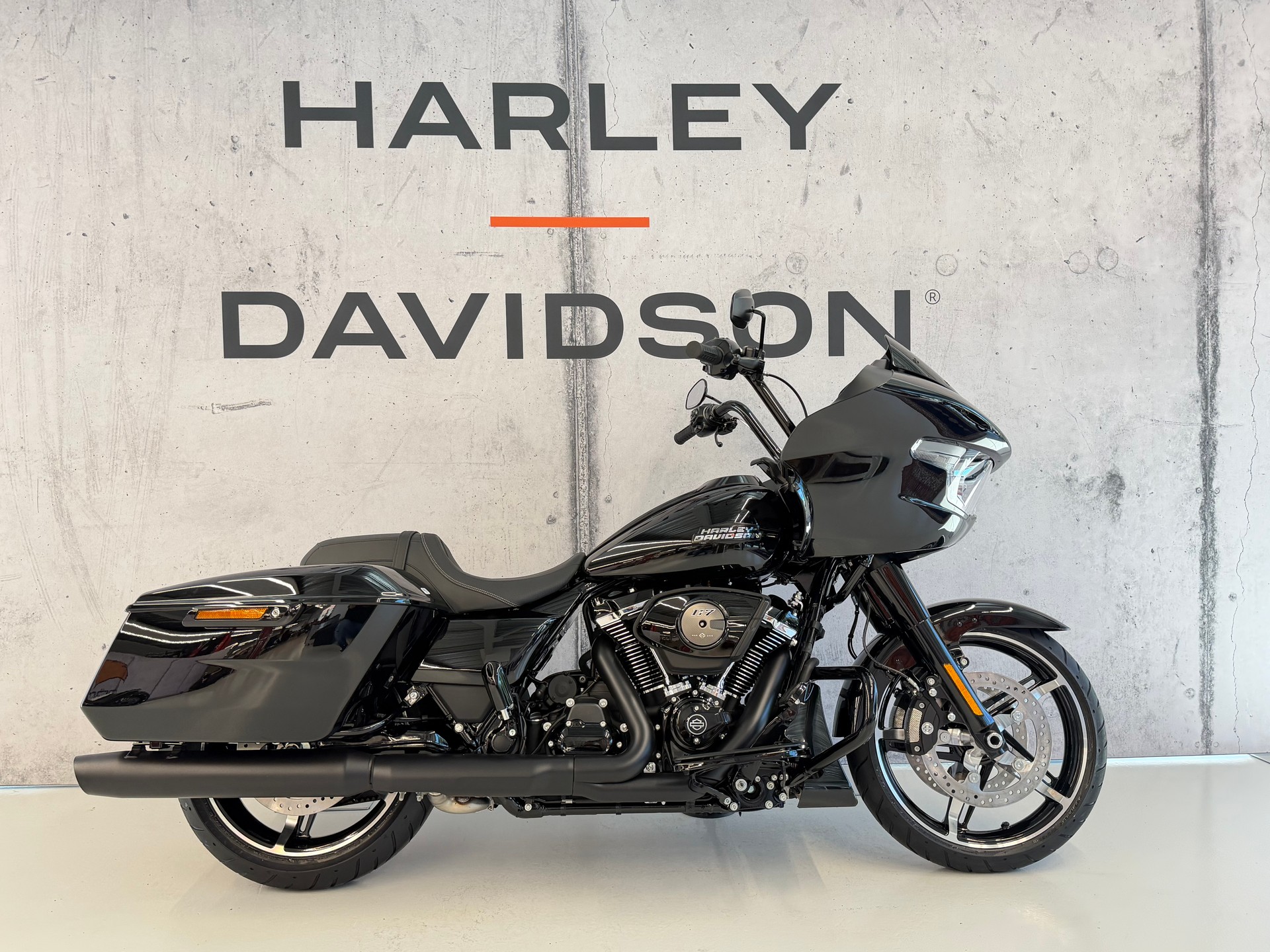 HARLEY-DAVIDSON FLTRX Road Glide 117