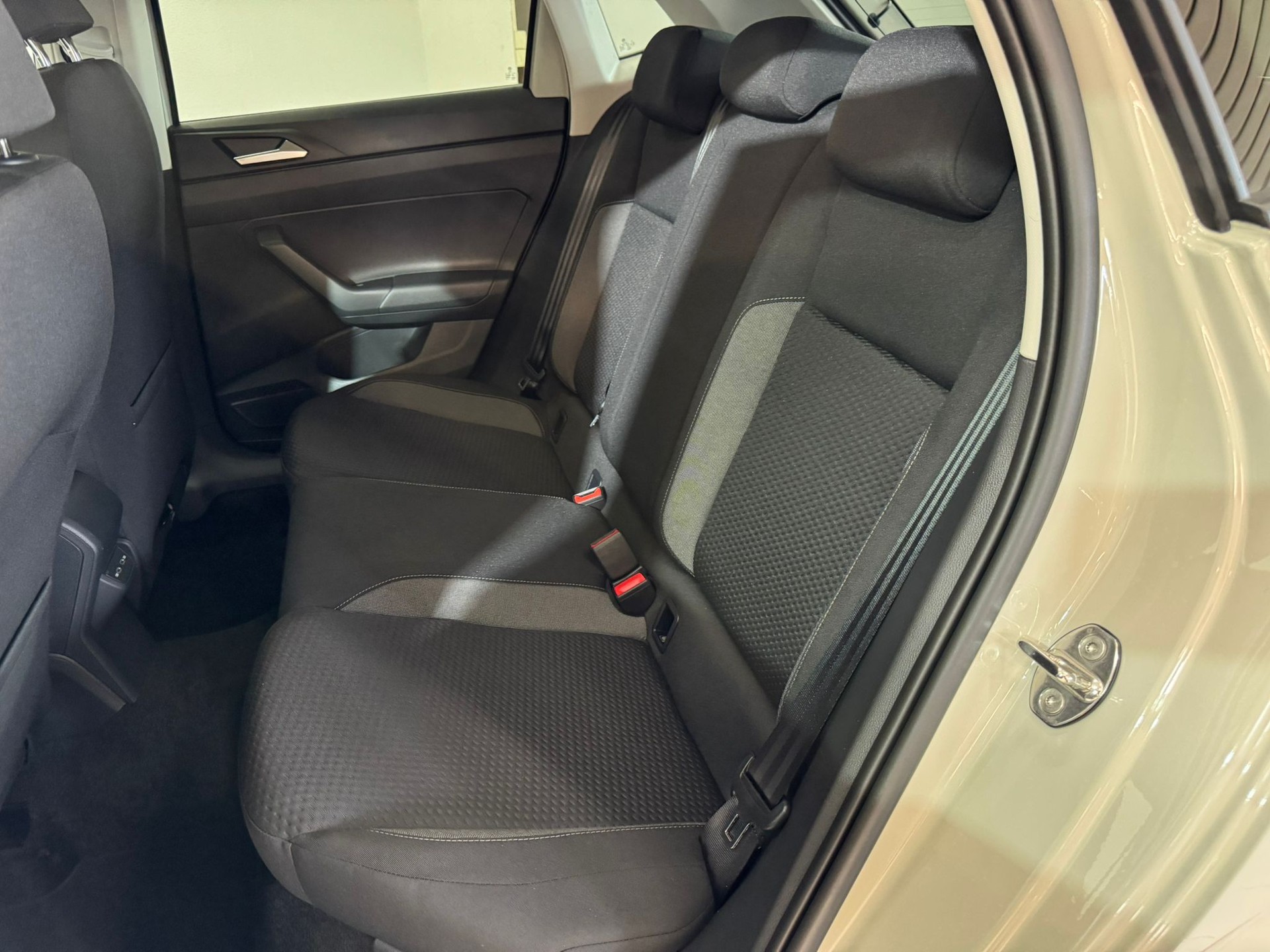 VW Polo 1.0 TSI Life DSG-image-9
