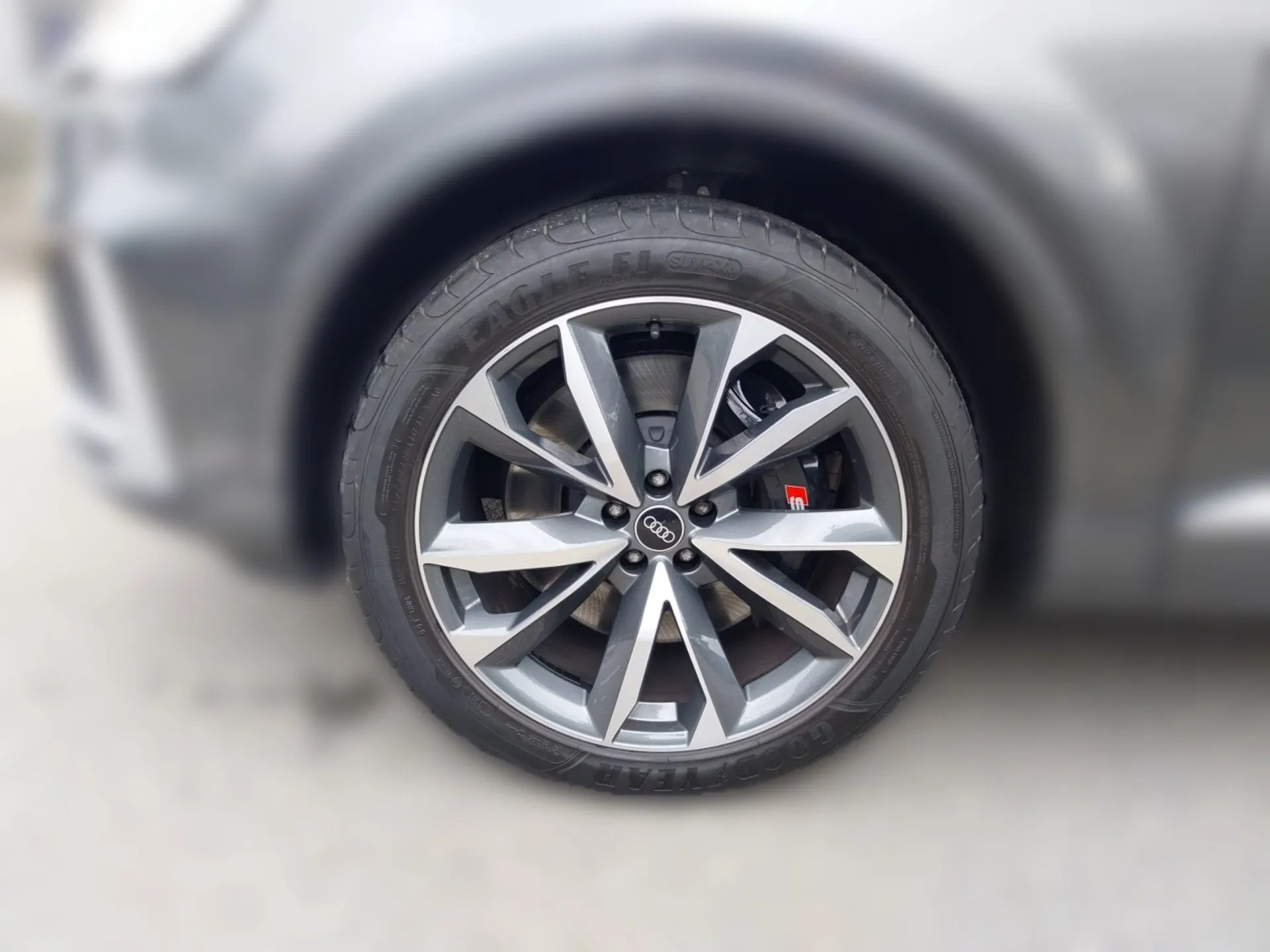 AUDI SQ7 4.0 V8 TFSI quattro tiptronic-image-7