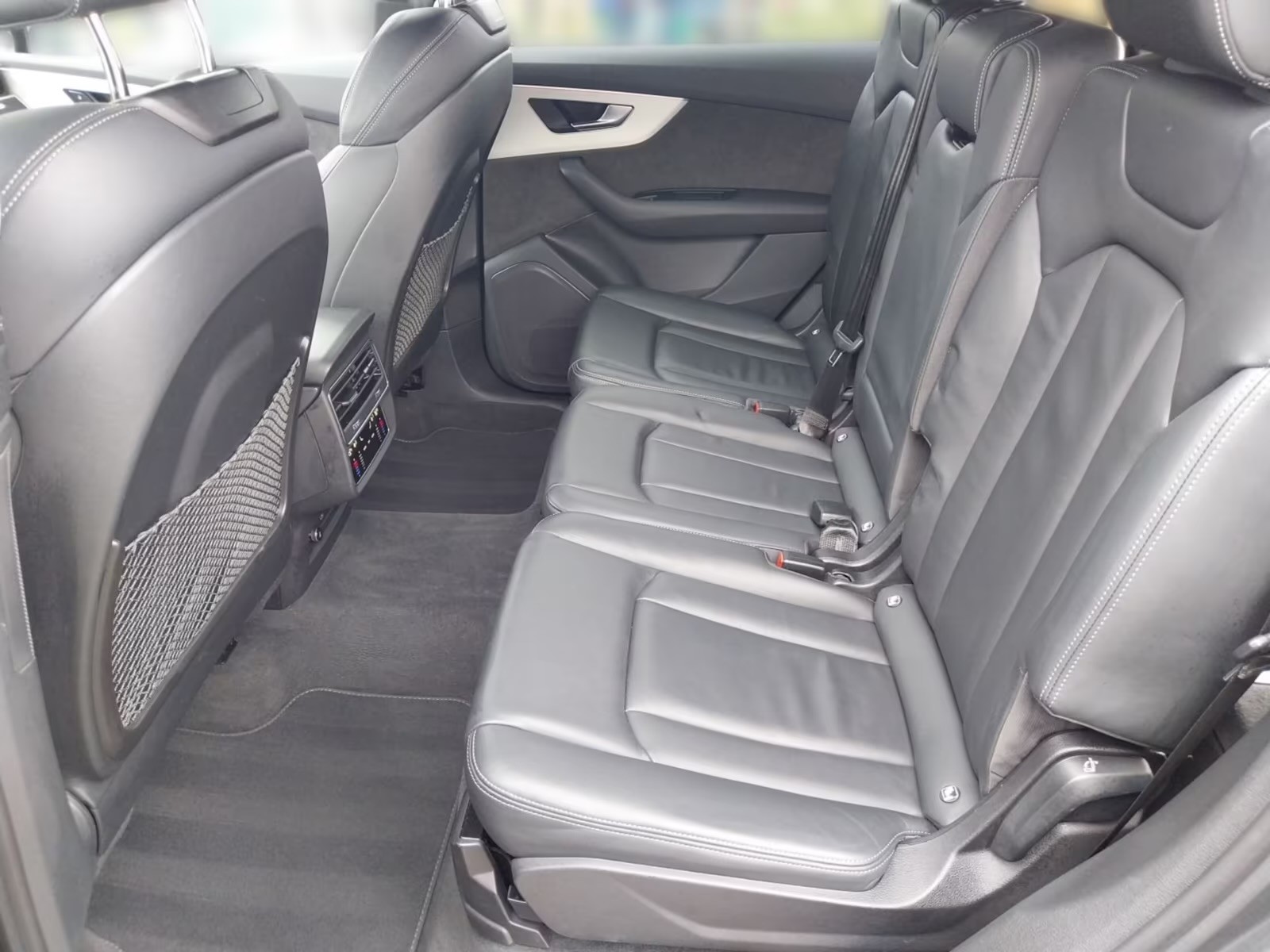 AUDI SQ7 4.0 V8 TFSI quattro tiptronic-image-13