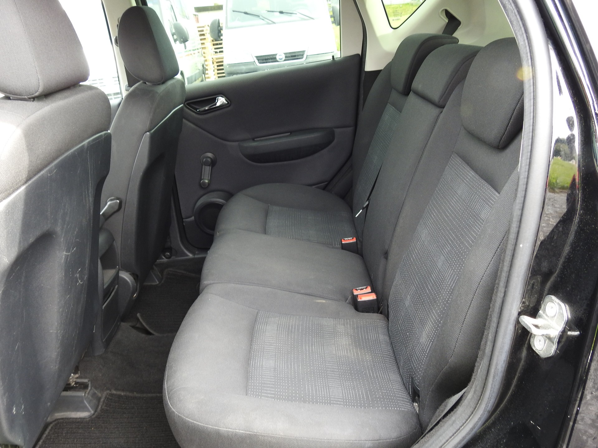 MERCEDES-BENZ A 150 Classic My first star Autotronic-image-13